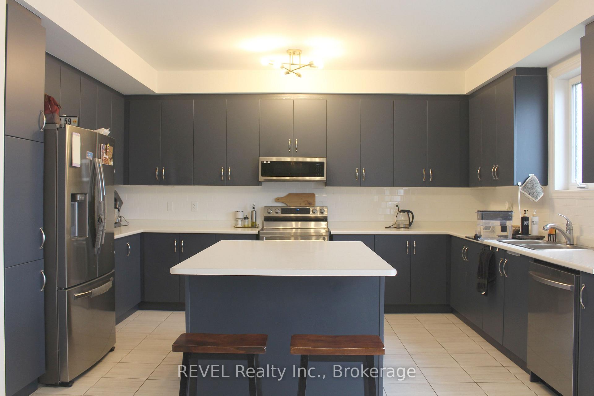 Photo 19 of 58 Oriole Crescent, Port Colborne, Main Street — HOMEH