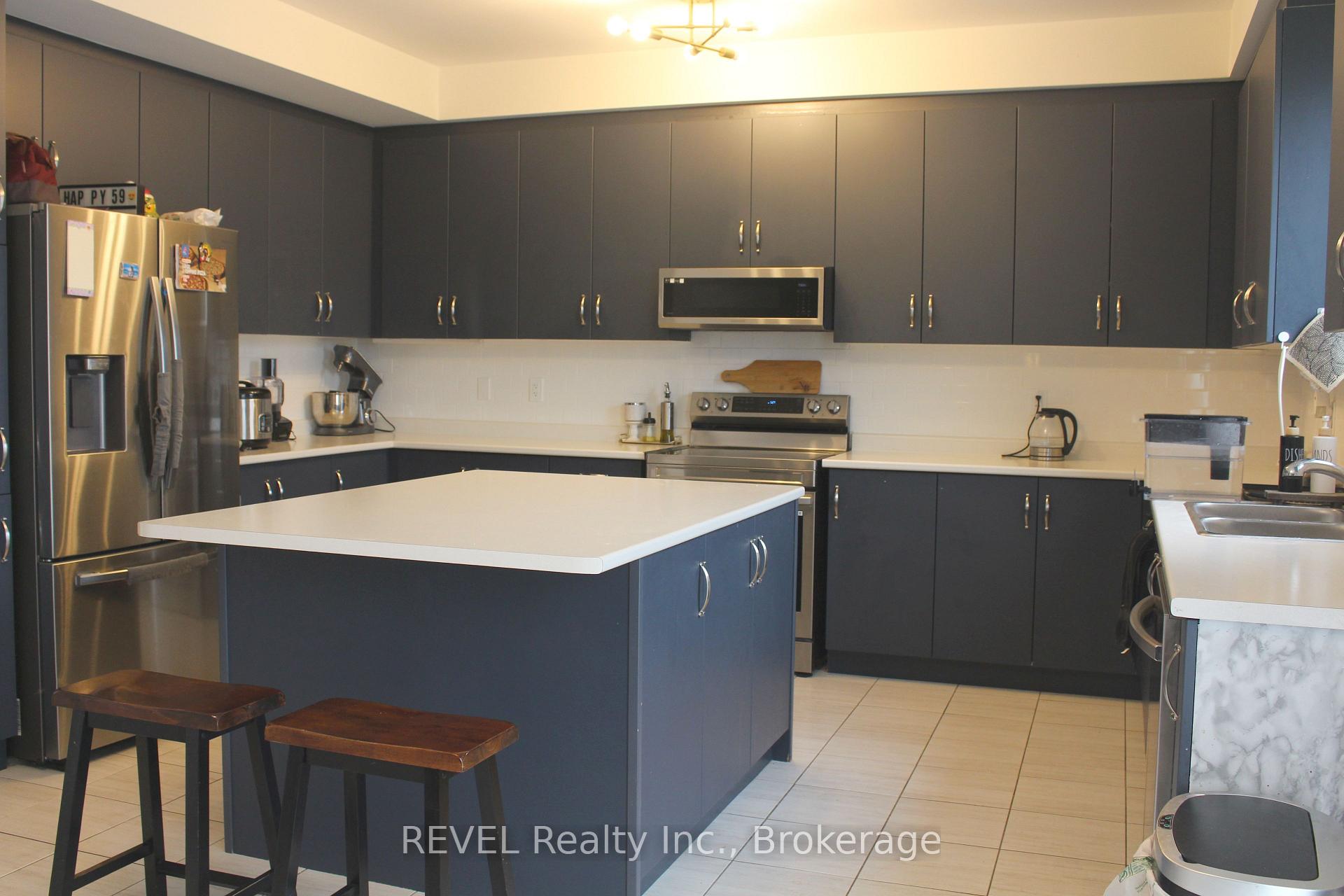 Photo 21 of 58 Oriole Crescent, Port Colborne, Main Street — HOMEH
