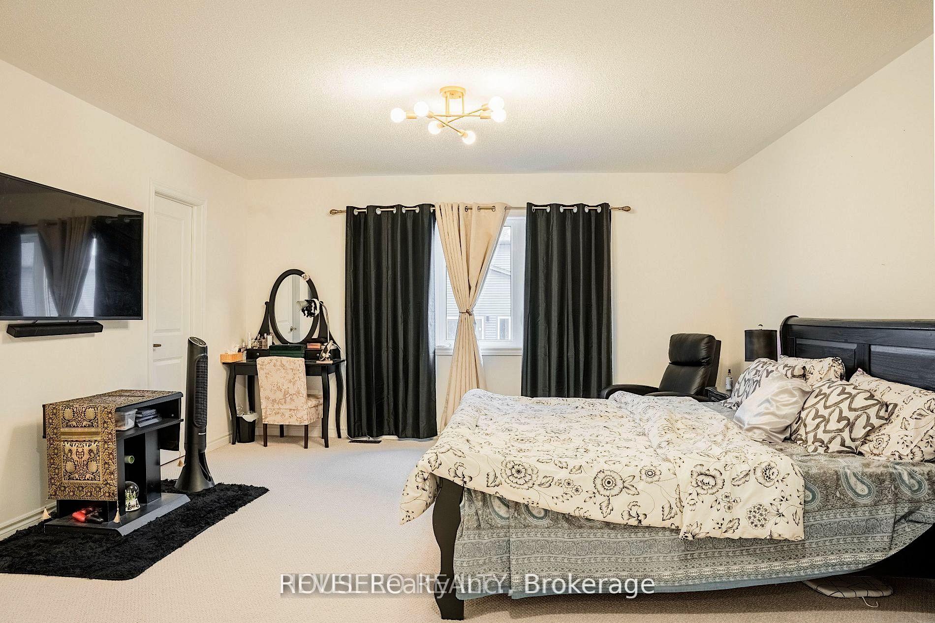 Photo 24 of 58 Oriole Crescent, Port Colborne, Main Street — HOMEH