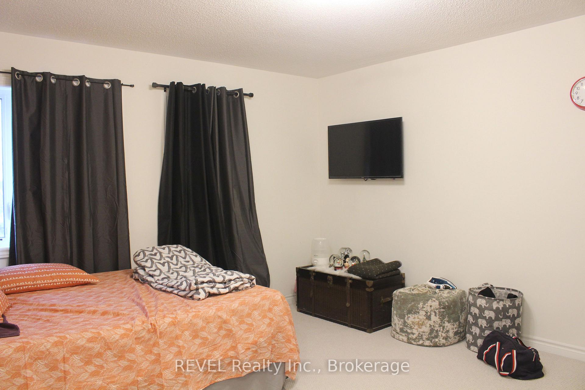 Photo 36 of 58 Oriole Crescent, Port Colborne, Main Street — HOMEH