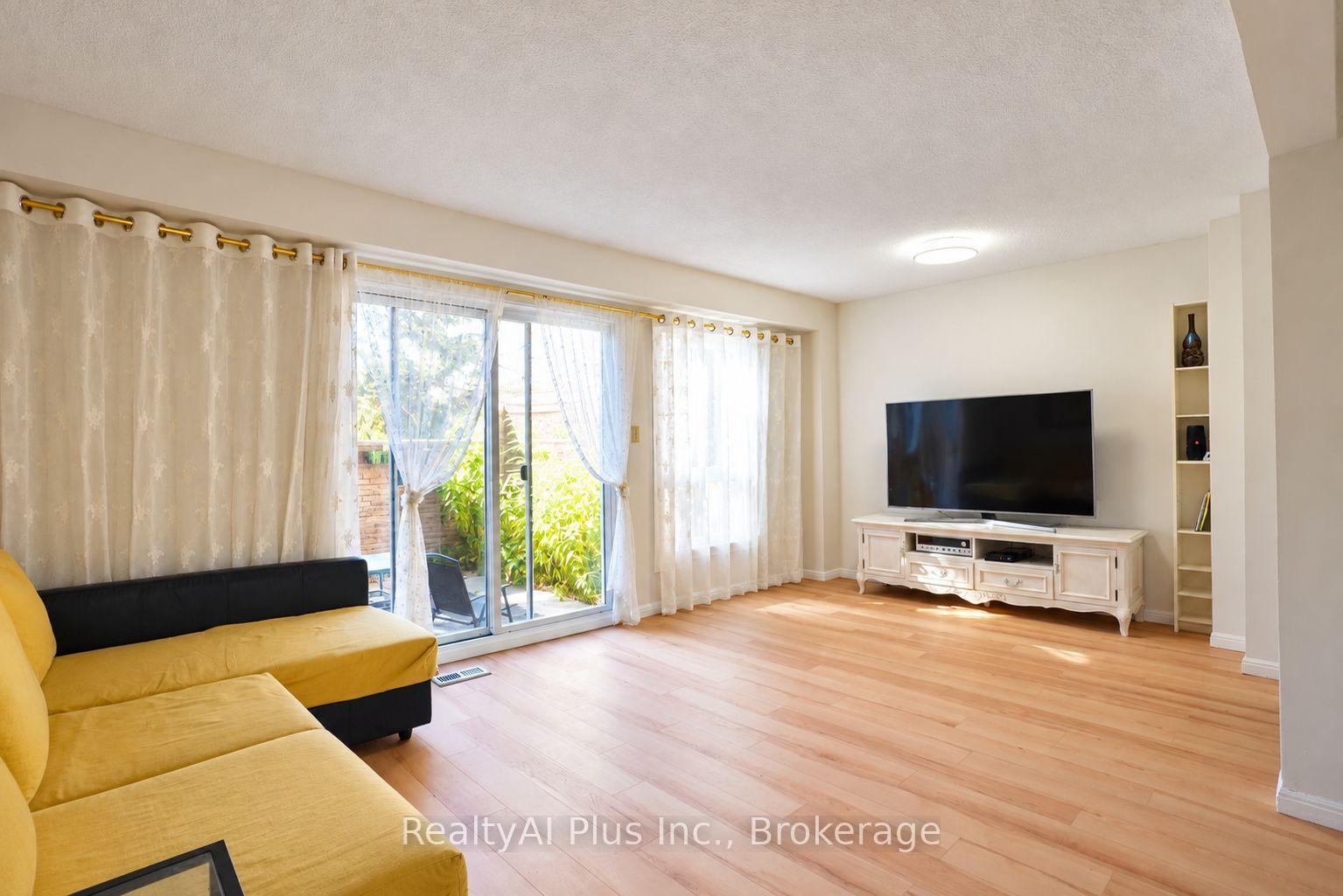 Photo 8 of Unit 9, 100 Burrows Hall Boulevard, Scarborough, Malvern — HOMEH