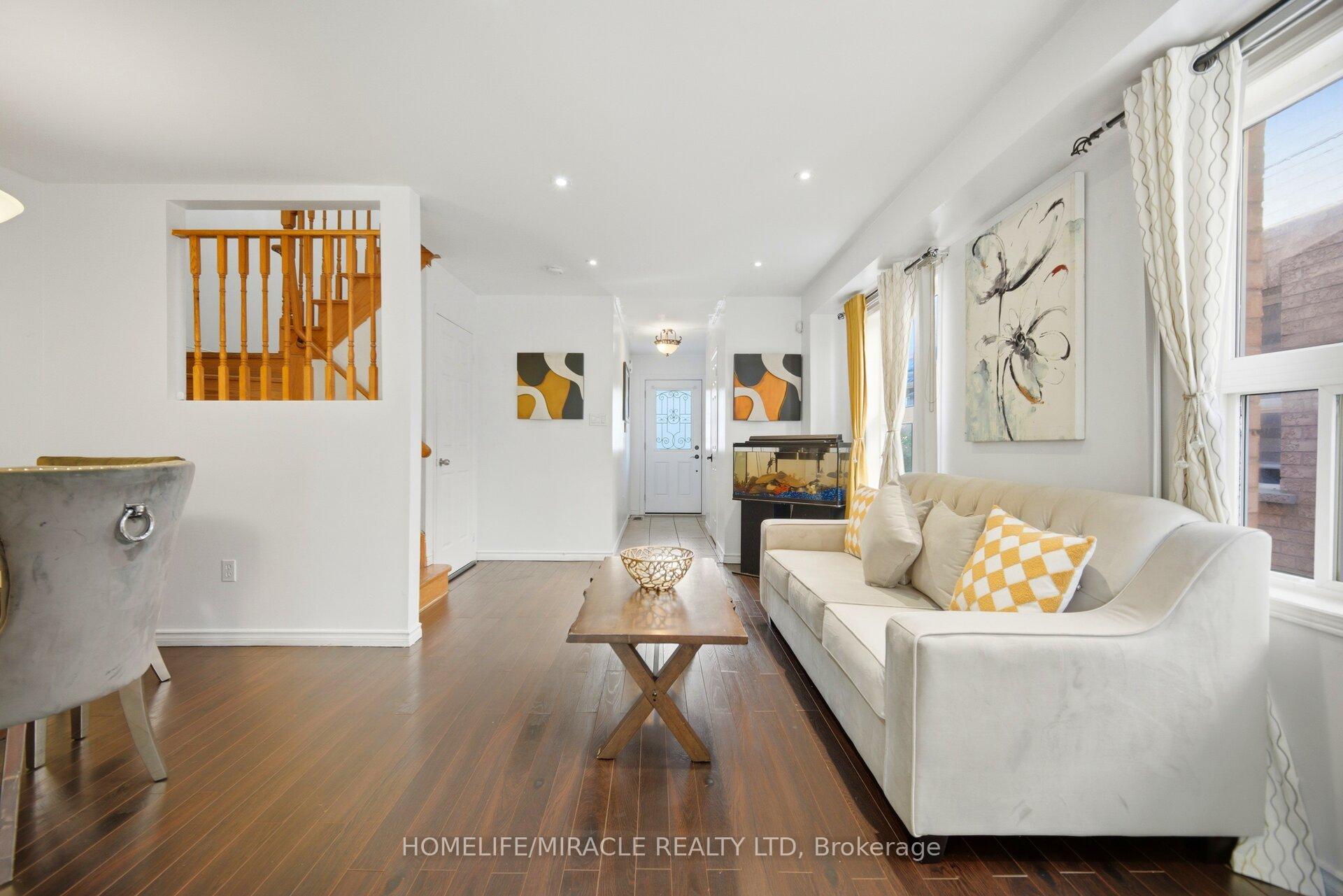 Photo 7 of 45 Ridgefield Court, Brampton, Vales of Castlemore — HOMEH