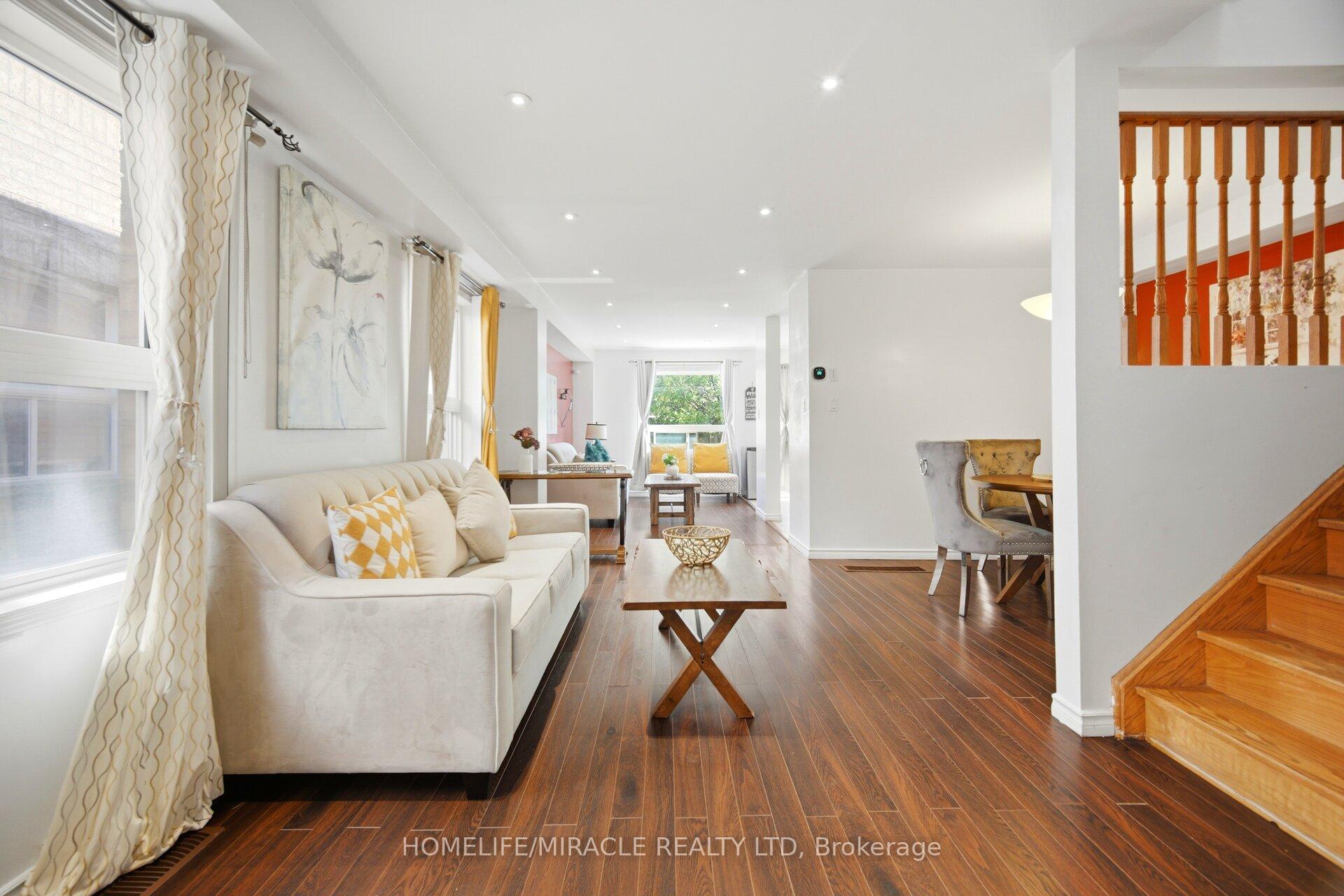 Photo 9 of 45 Ridgefield Court, Brampton, Vales of Castlemore — HOMEH