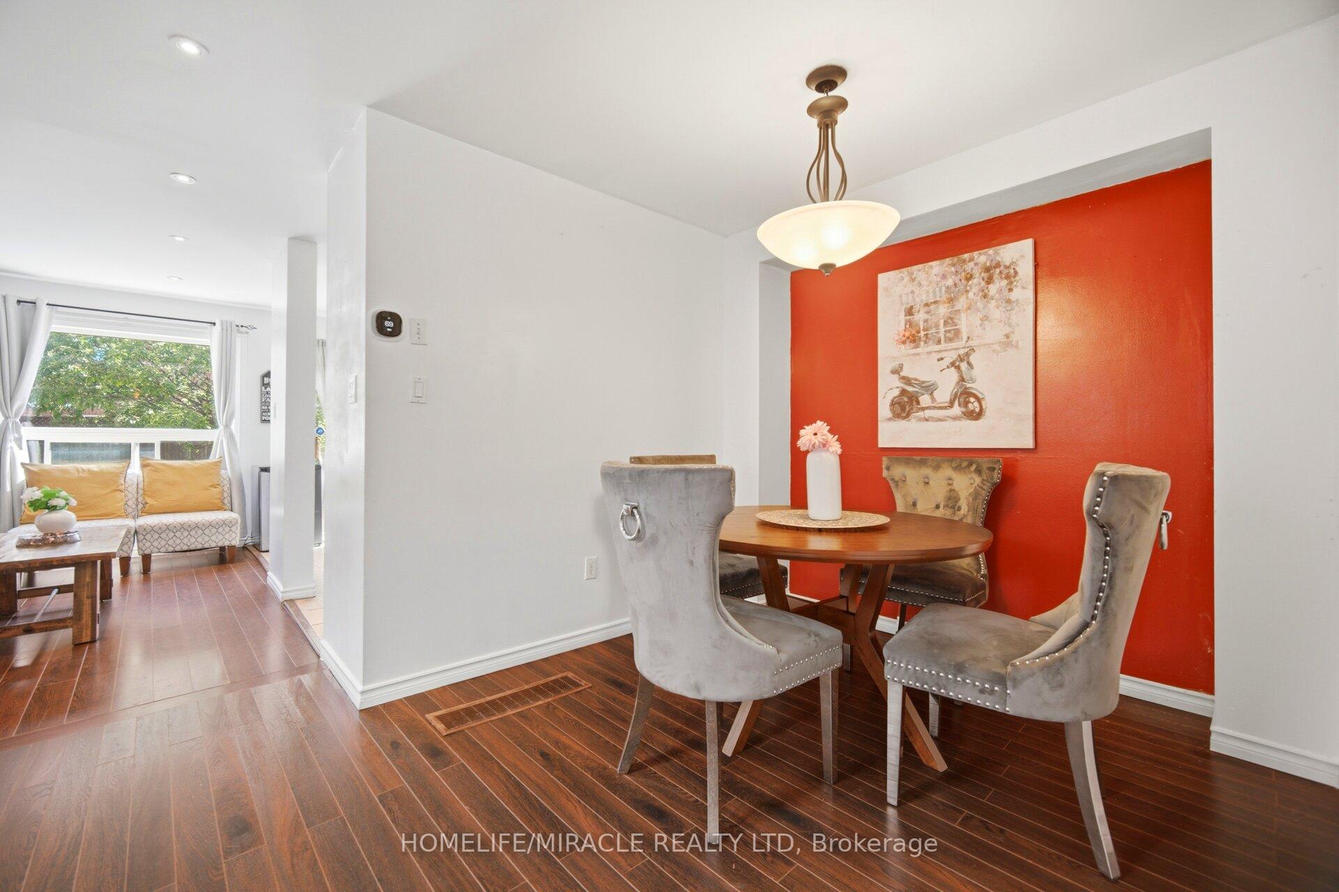Photo 11 of 45 Ridgefield Court, Brampton, Vales of Castlemore — HOMEH