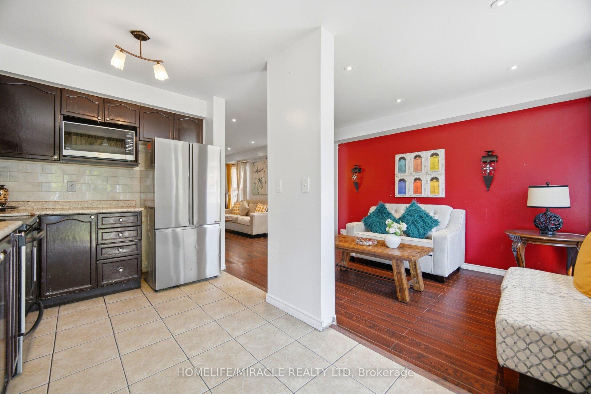 Photo 20 of 45 Ridgefield Court, Brampton, Vales of Castlemore — HOMEH