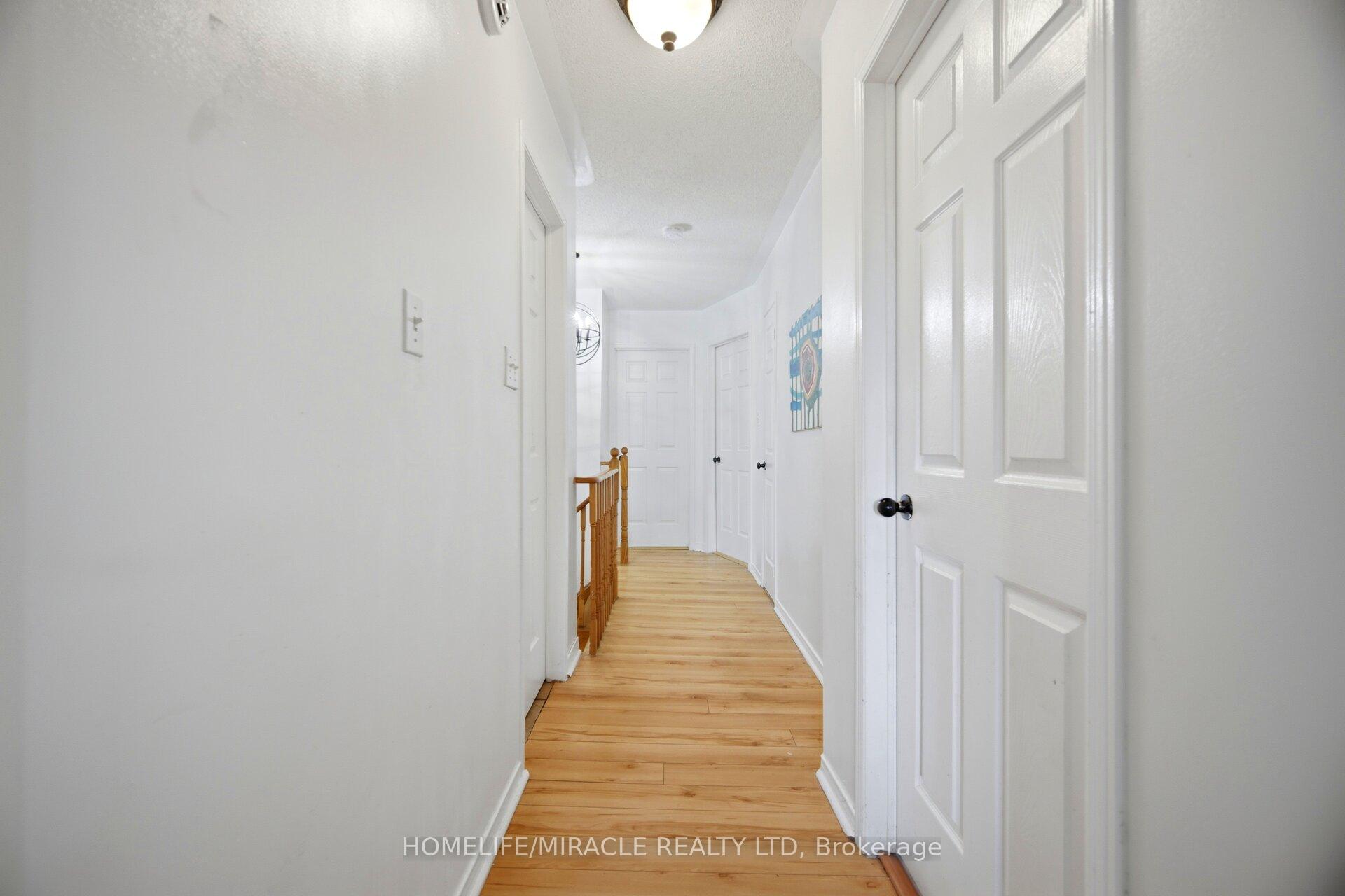 Photo 24 of 45 Ridgefield Court, Brampton, Vales of Castlemore — HOMEH