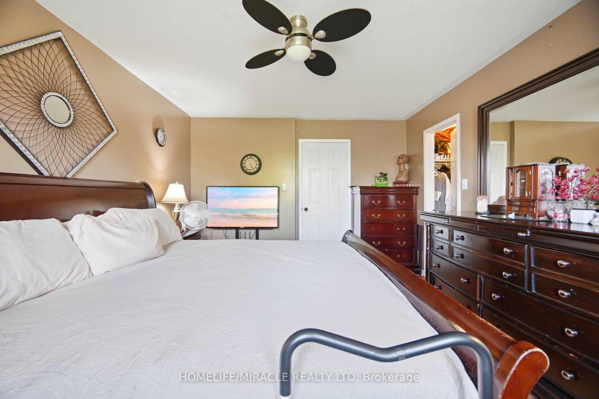 Photo 27 of 45 Ridgefield Court, Brampton, Vales of Castlemore — HOMEH