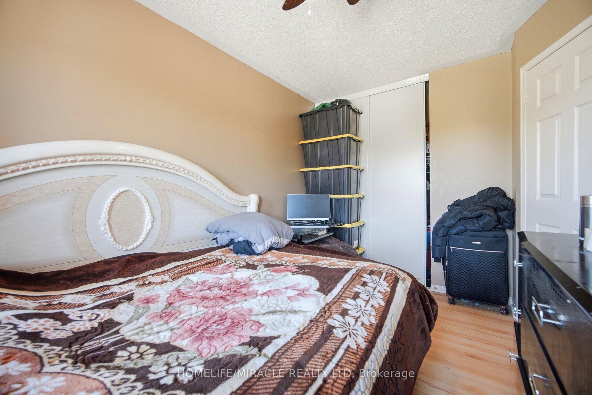 Photo 31 of 45 Ridgefield Court, Brampton, Vales of Castlemore — HOMEH