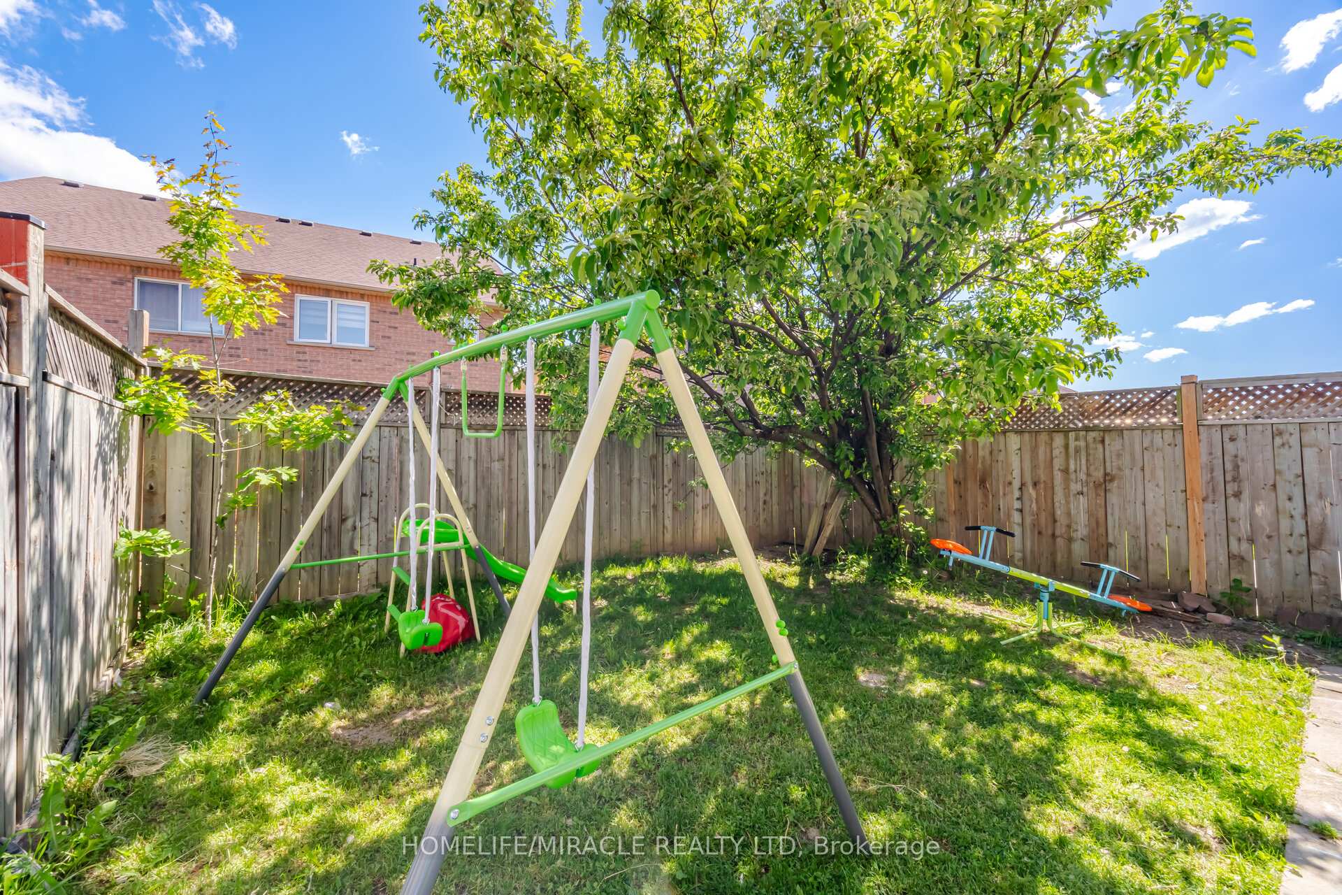 Photo 41 of 45 Ridgefield Court, Brampton, Vales of Castlemore — HOMEH