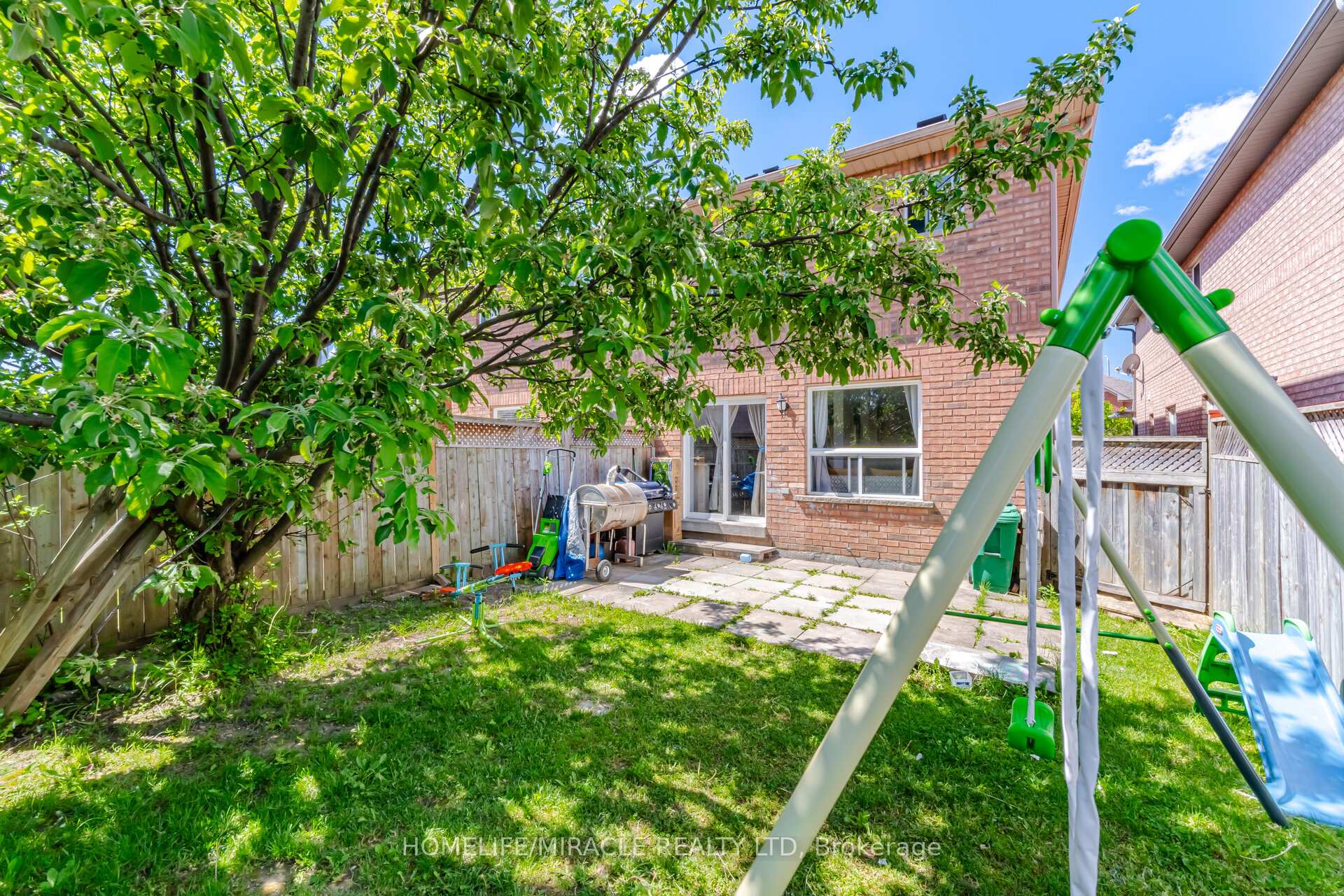 Photo 42 of 45 Ridgefield Court, Brampton, Vales of Castlemore — HOMEH