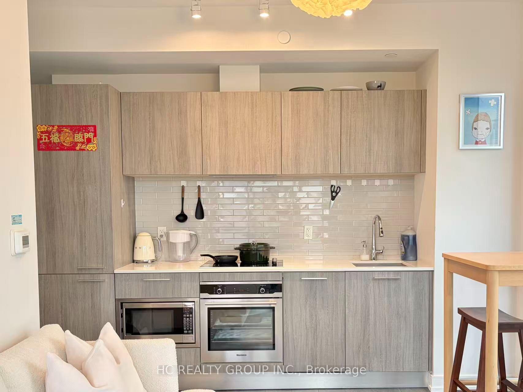 Photo 5 of Unit 802, 3 Gloucester Street, Toronto, Church-Yonge Corridor — HOMEH