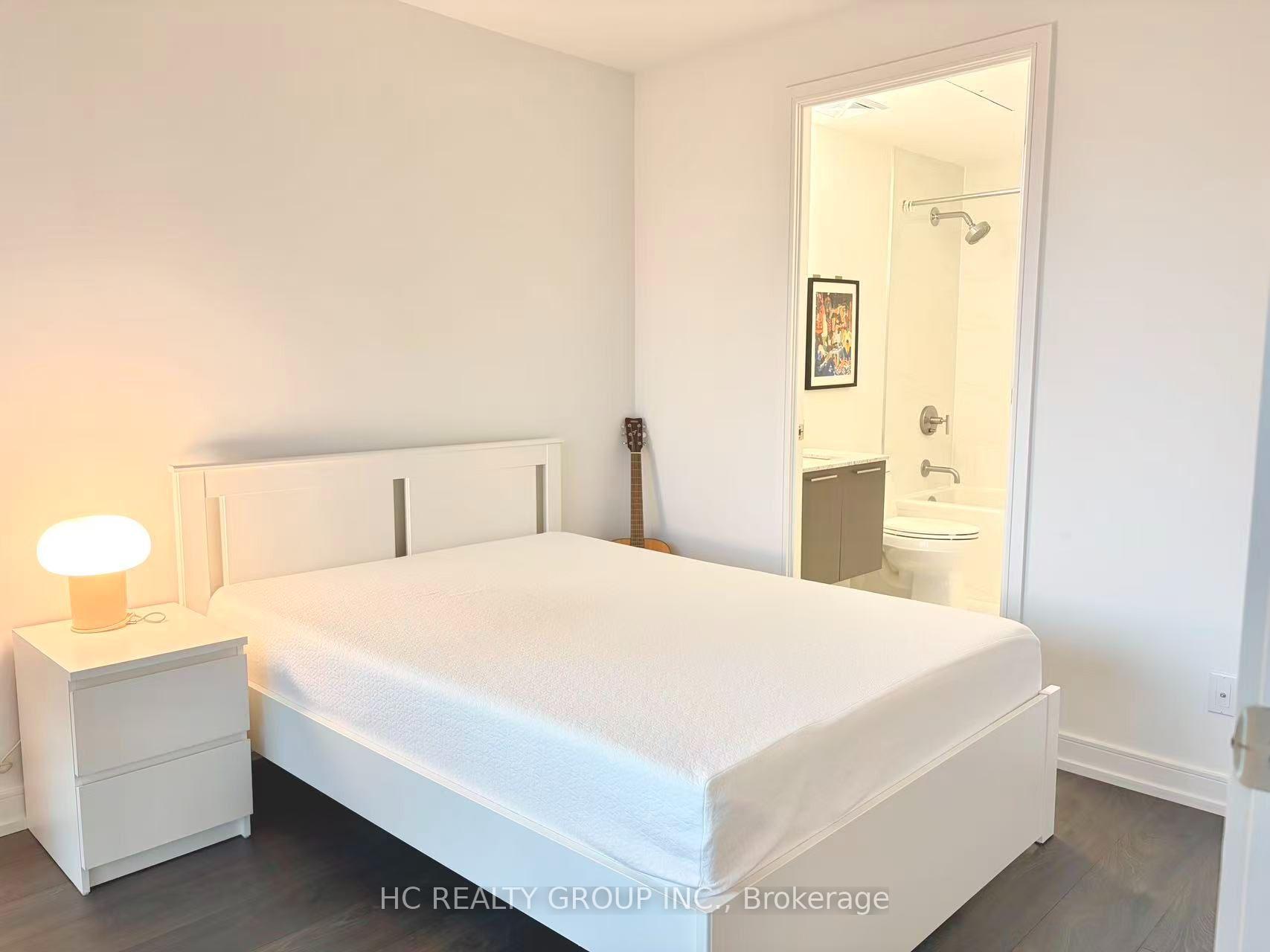 Photo 10 of Unit 802, 3 Gloucester Street, Toronto, Church-Yonge Corridor — HOMEH