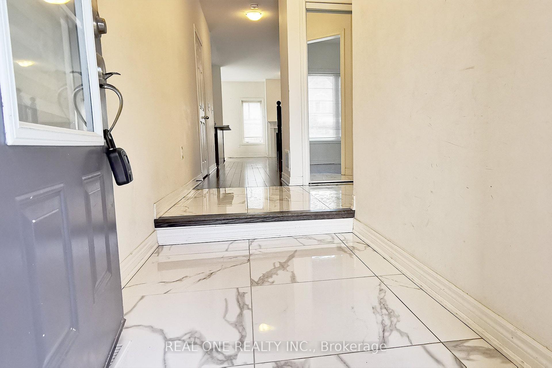 Photo 6 of 51 Kavanagh Avenue, East Gwillimbury, Sharon — HOMEH