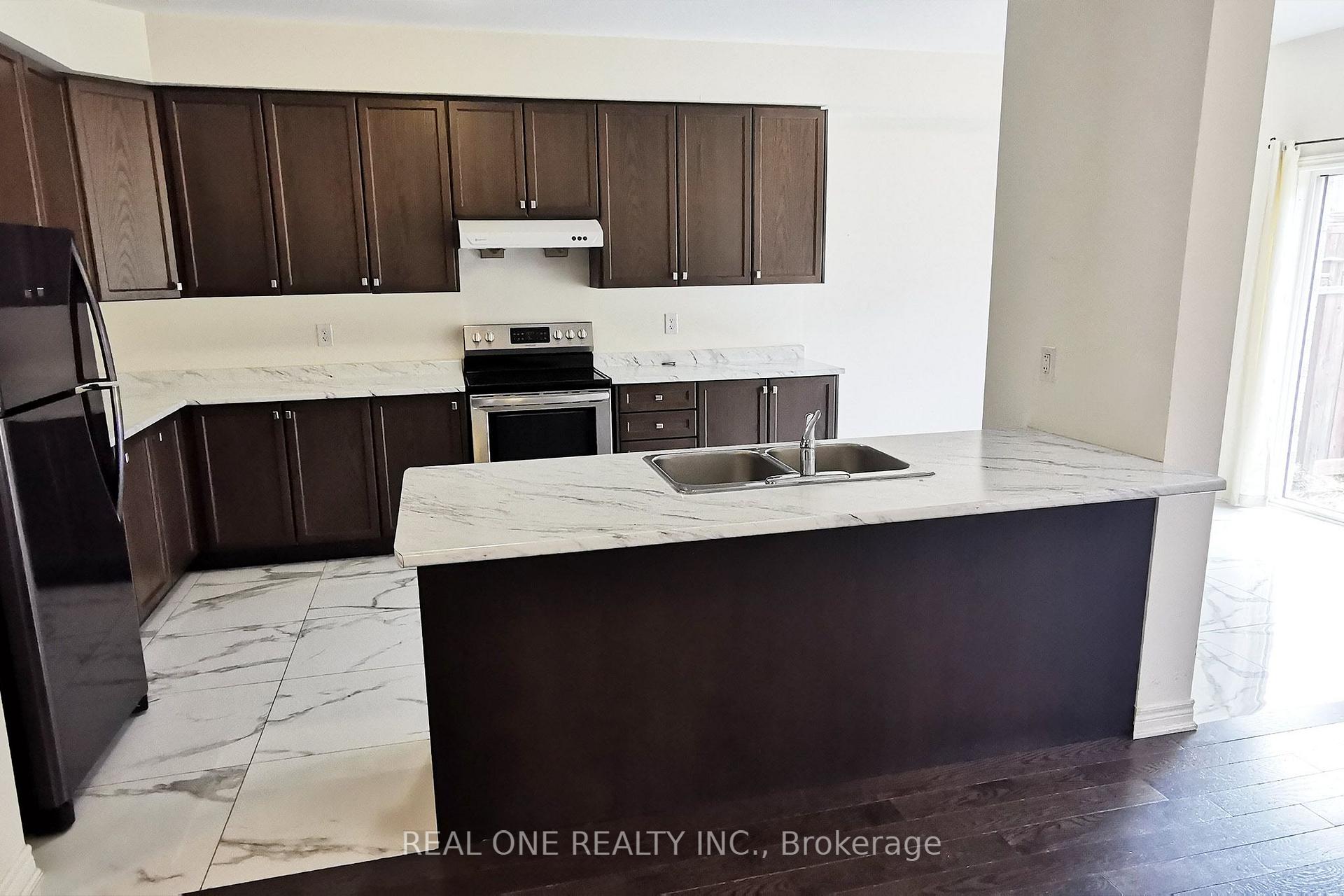 Photo 13 of 51 Kavanagh Avenue, East Gwillimbury, Sharon — HOMEH