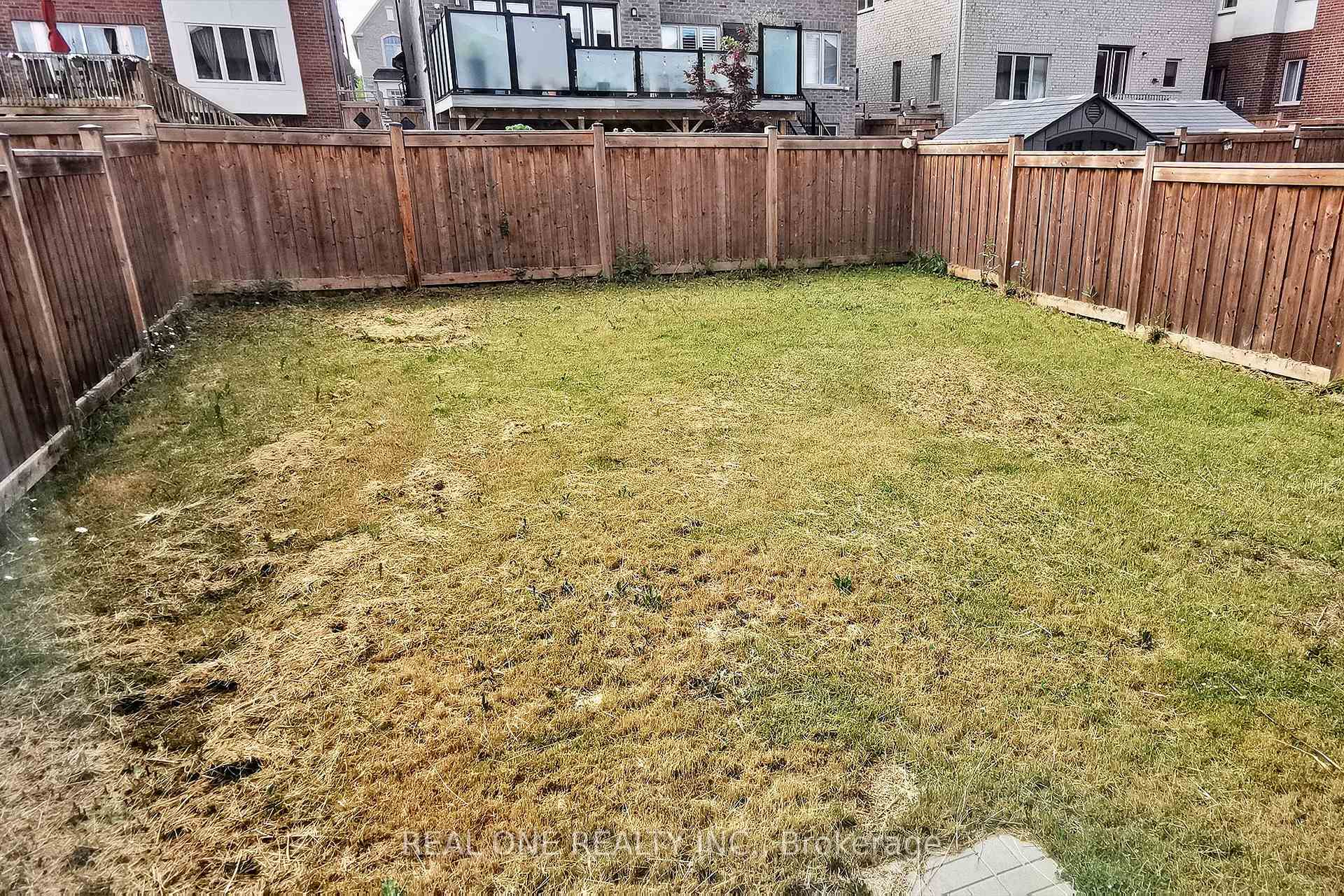 Photo 18 of 51 Kavanagh Avenue, East Gwillimbury, Sharon — HOMEH
