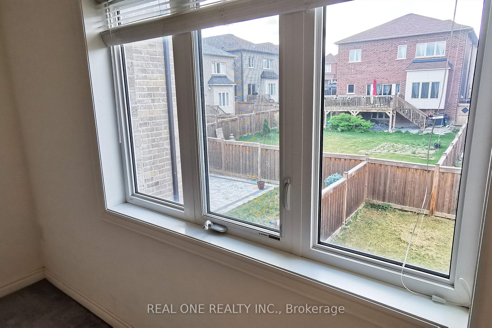 Photo 29 of 51 Kavanagh Avenue, East Gwillimbury, Sharon — HOMEH