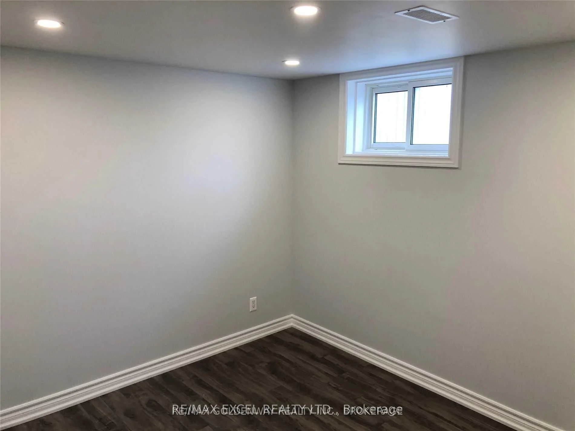 Photo 15 of Unit Bsmt, 30 Hazelnut Crescent, North York, Pleasant View — HOMEH