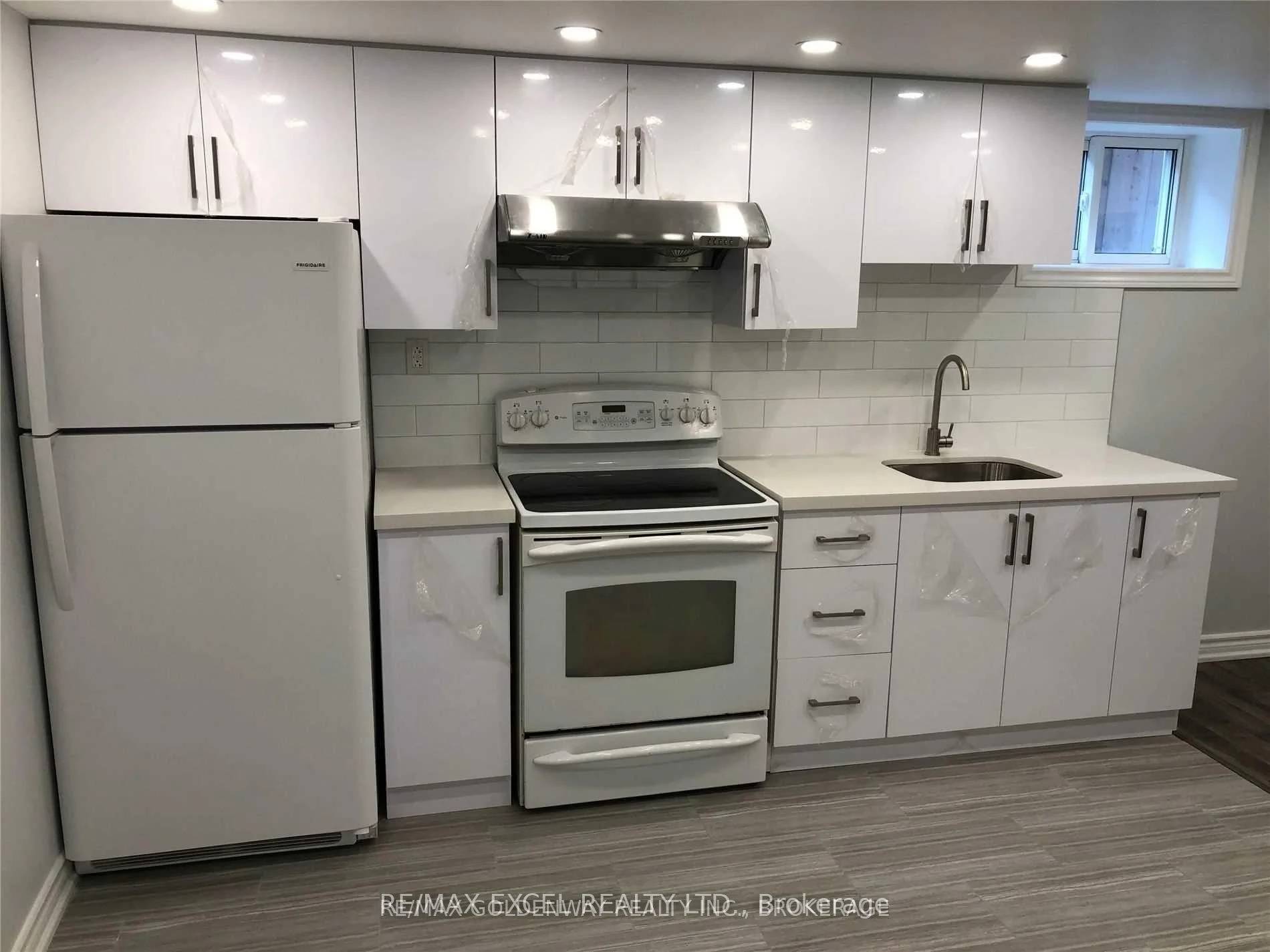 Photo 19 of Unit Bsmt, 30 Hazelnut Crescent, North York, Pleasant View — HOMEH