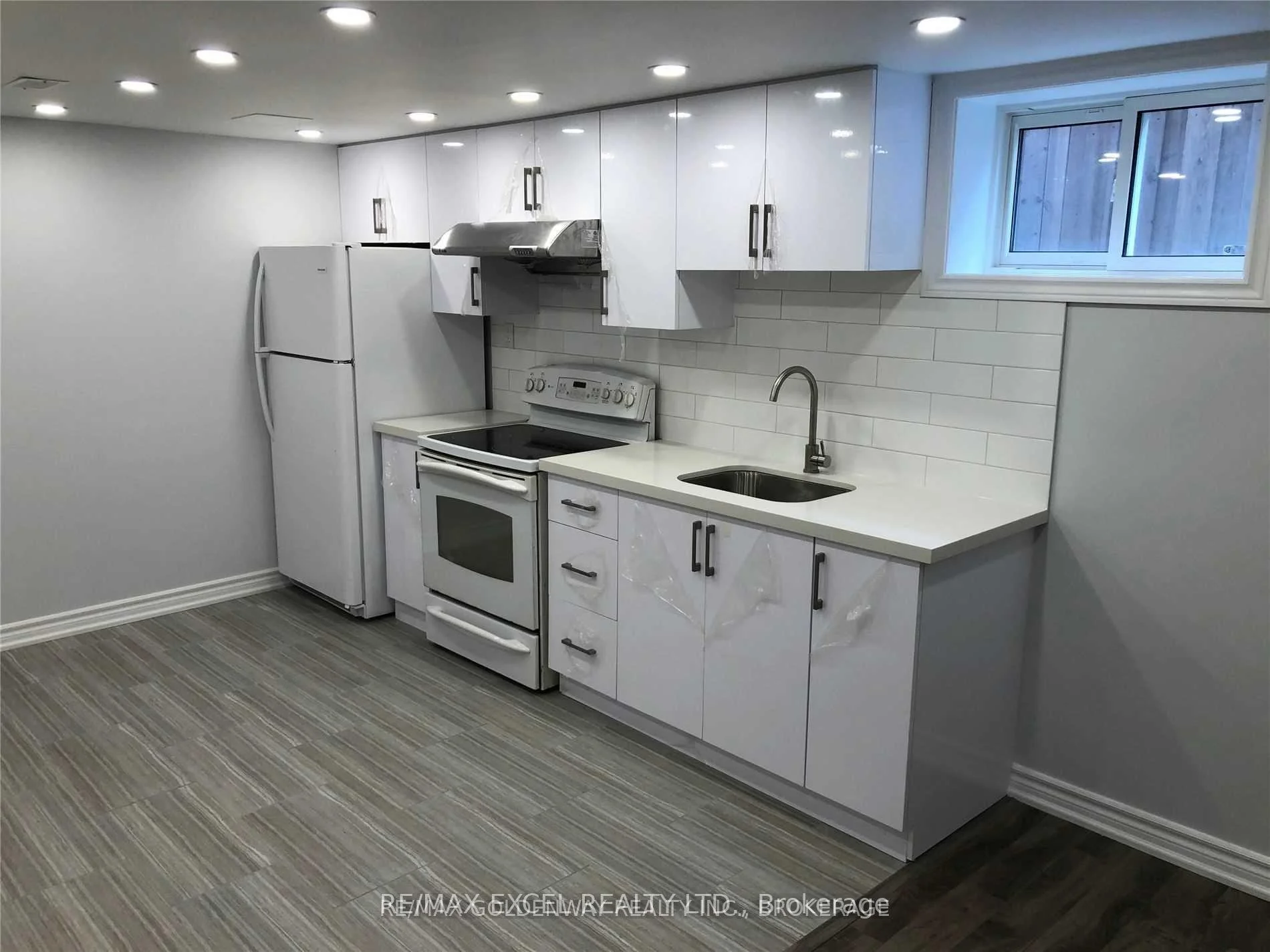 Photo 21 of Unit Bsmt, 30 Hazelnut Crescent, North York, Pleasant View — HOMEH