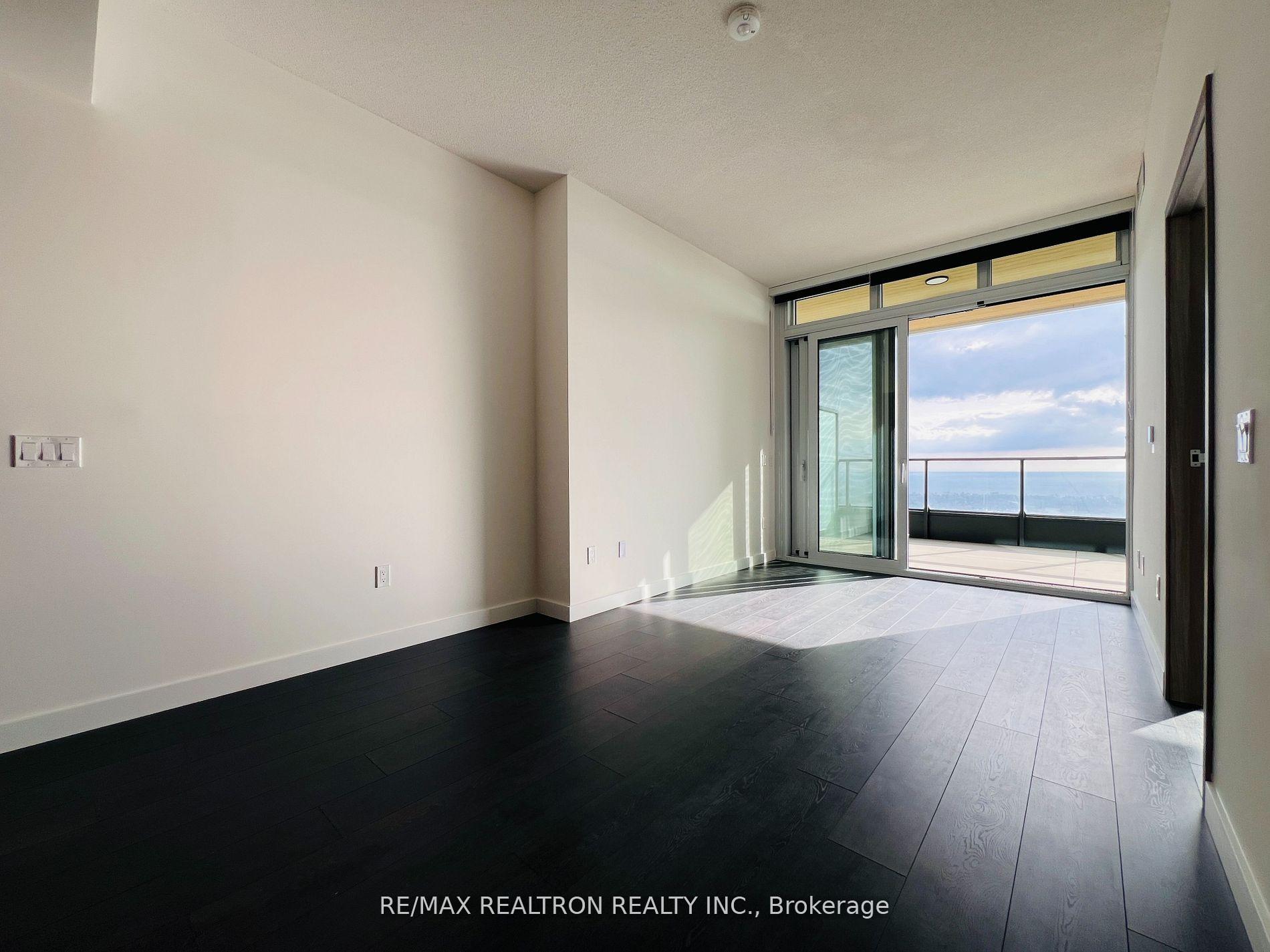 Photo 7 of Unit 5607, 1 Concord Cityplace Way, Toronto, Waterfront Communities — HOMEH