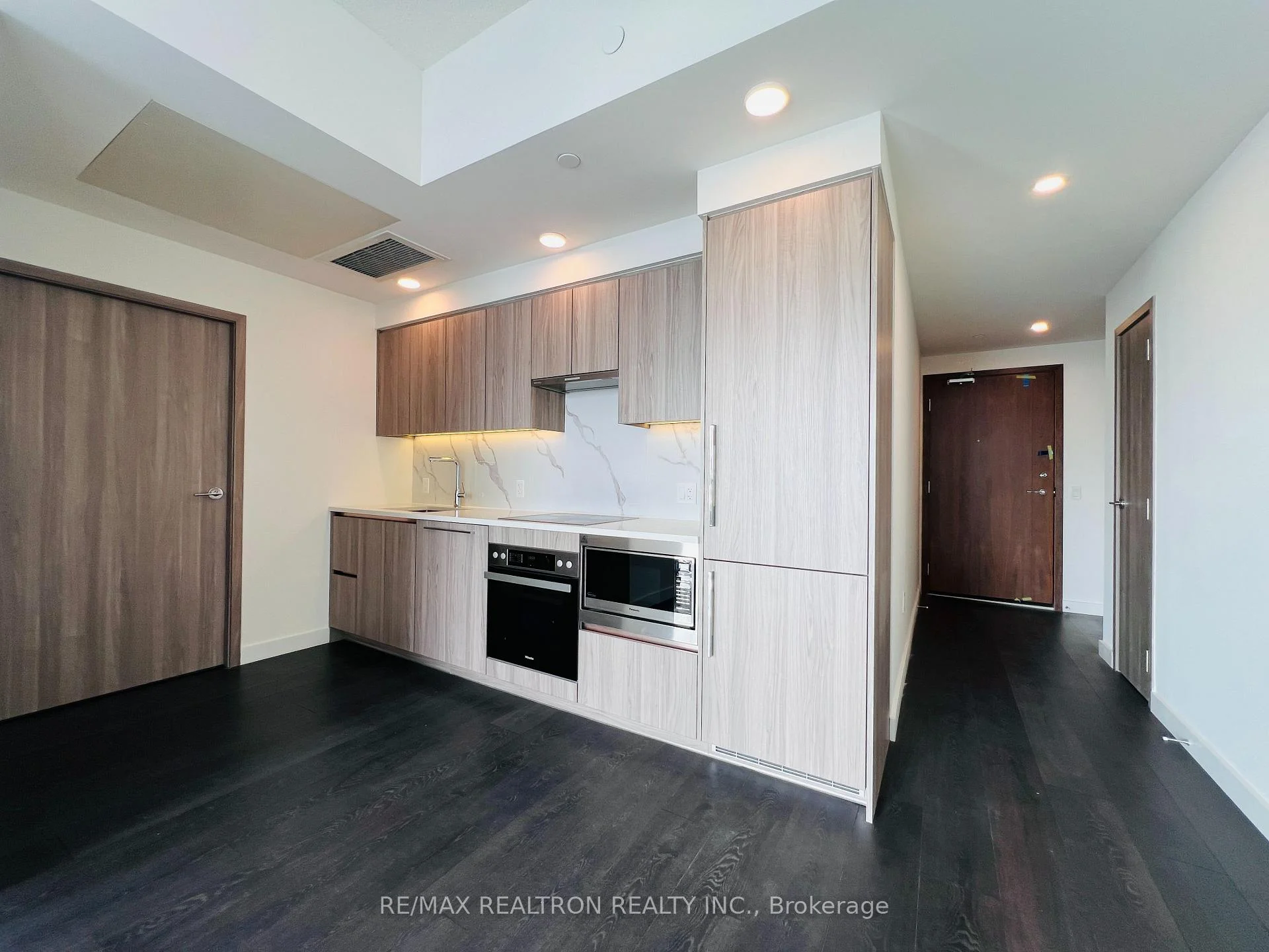 Photo 22 of Unit 5607, 1 Concord Cityplace Way, Toronto, Waterfront Communities — HOMEH