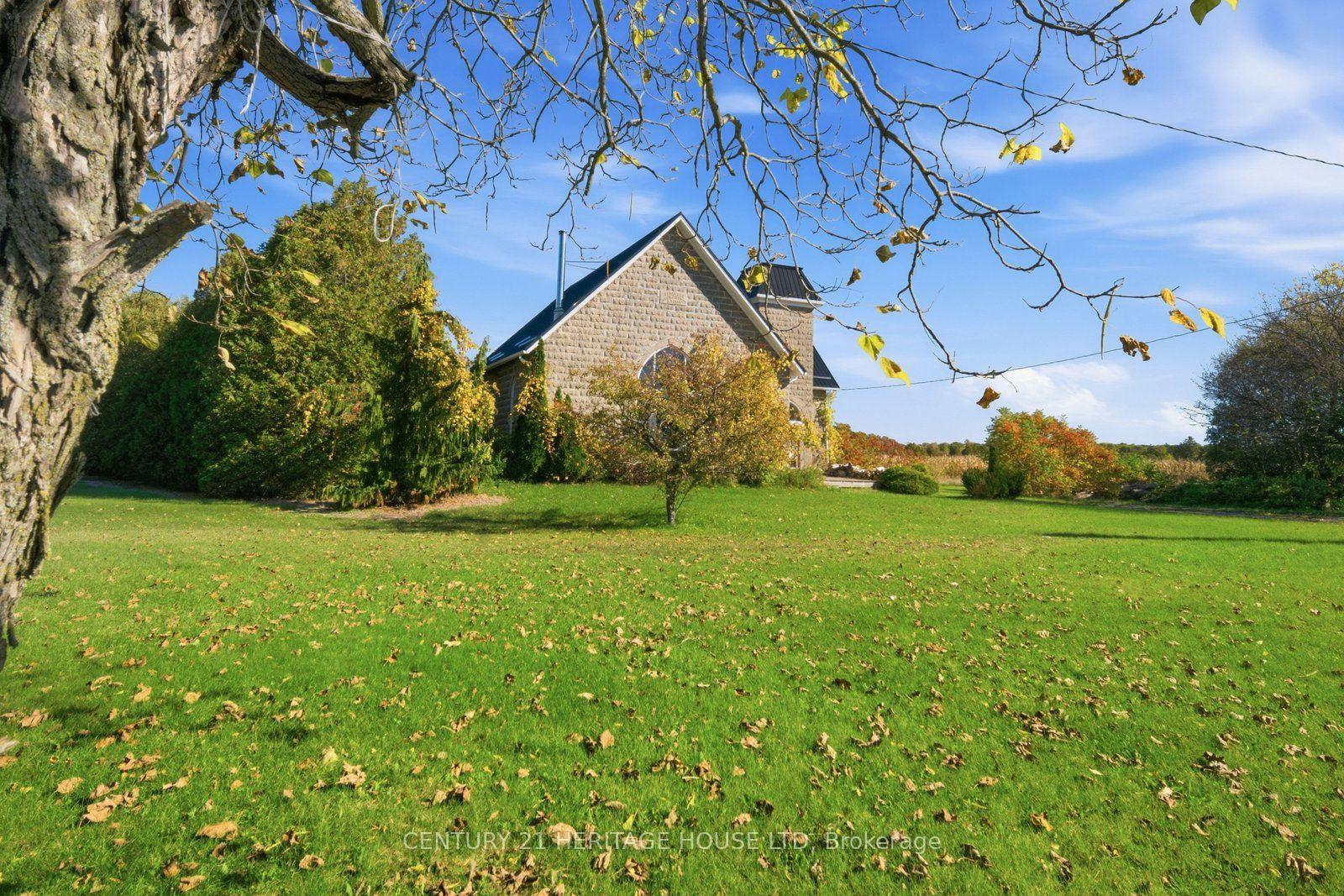 Photo 3 of 205 Norfolk County 45 Road, Norfolk, Rural Houghton — HOMEH
