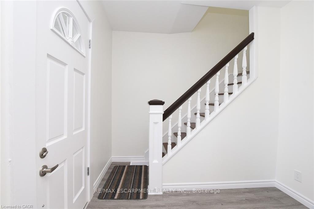 Photo 6 of 26 Fairview Avenue, Hamilton, Crown Point — HOMEH