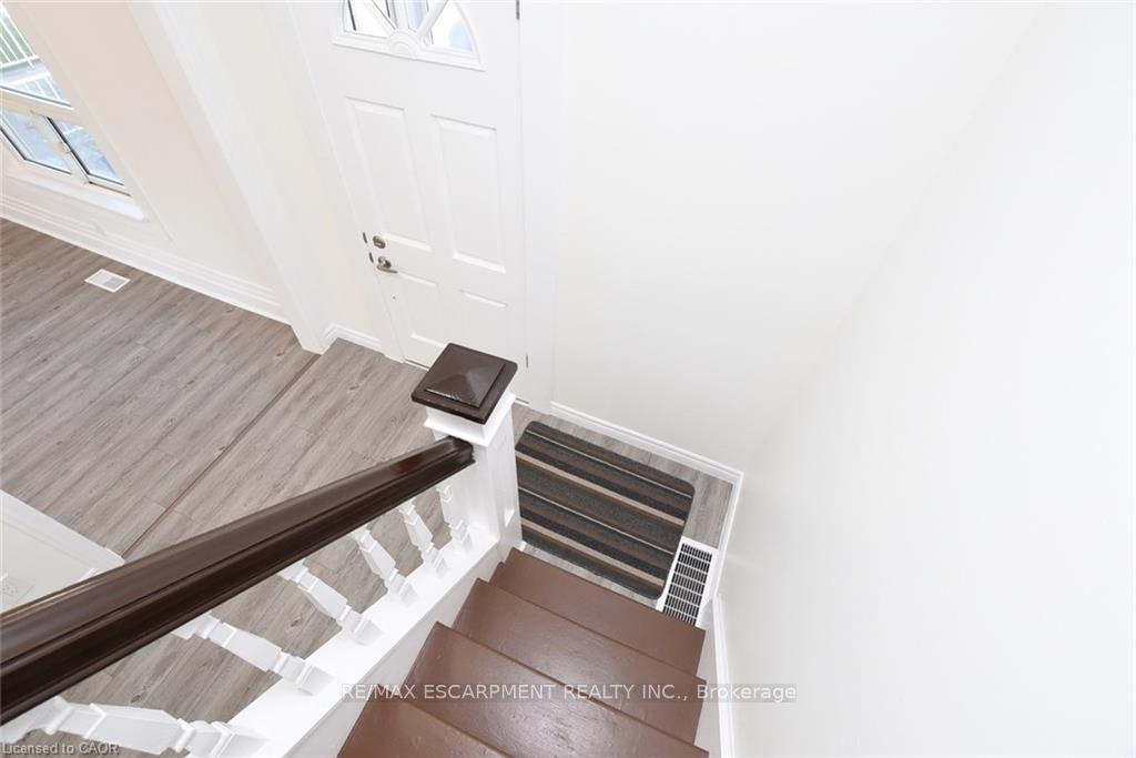 Photo 7 of 26 Fairview Avenue, Hamilton, Crown Point — HOMEH