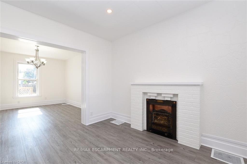 Photo 9 of 26 Fairview Avenue, Hamilton, Crown Point — HOMEH