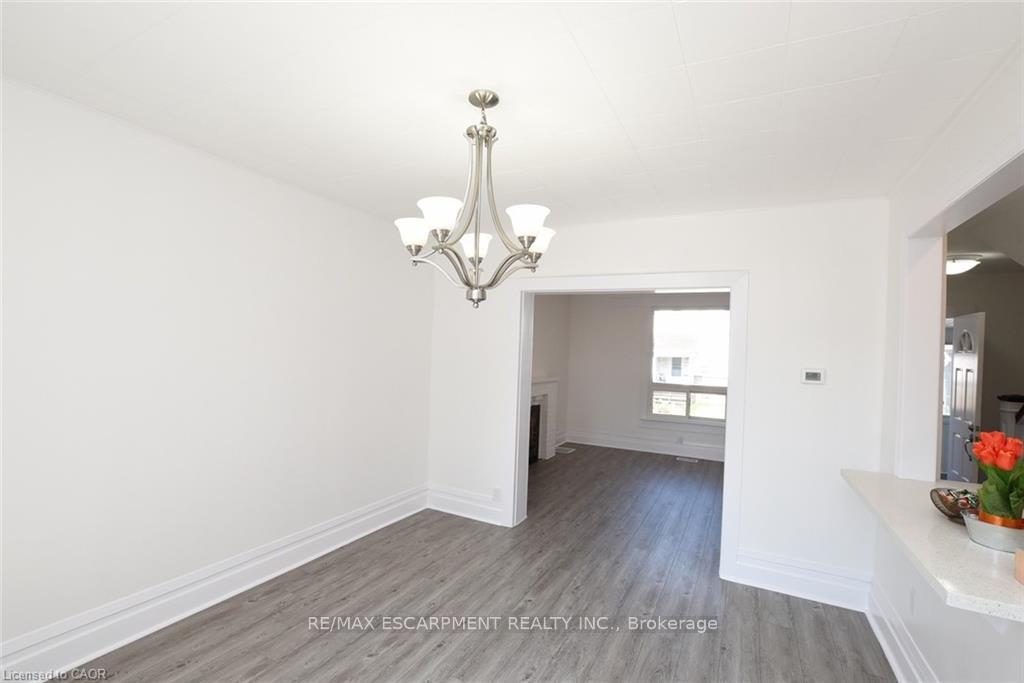 Photo 13 of 26 Fairview Avenue, Hamilton, Crown Point — HOMEH