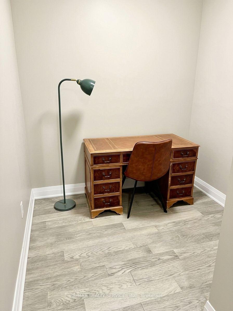 Photo 8 of Unit 403, 50 Kaitting Trail W, Oakville, Glenorchy — HOMEH