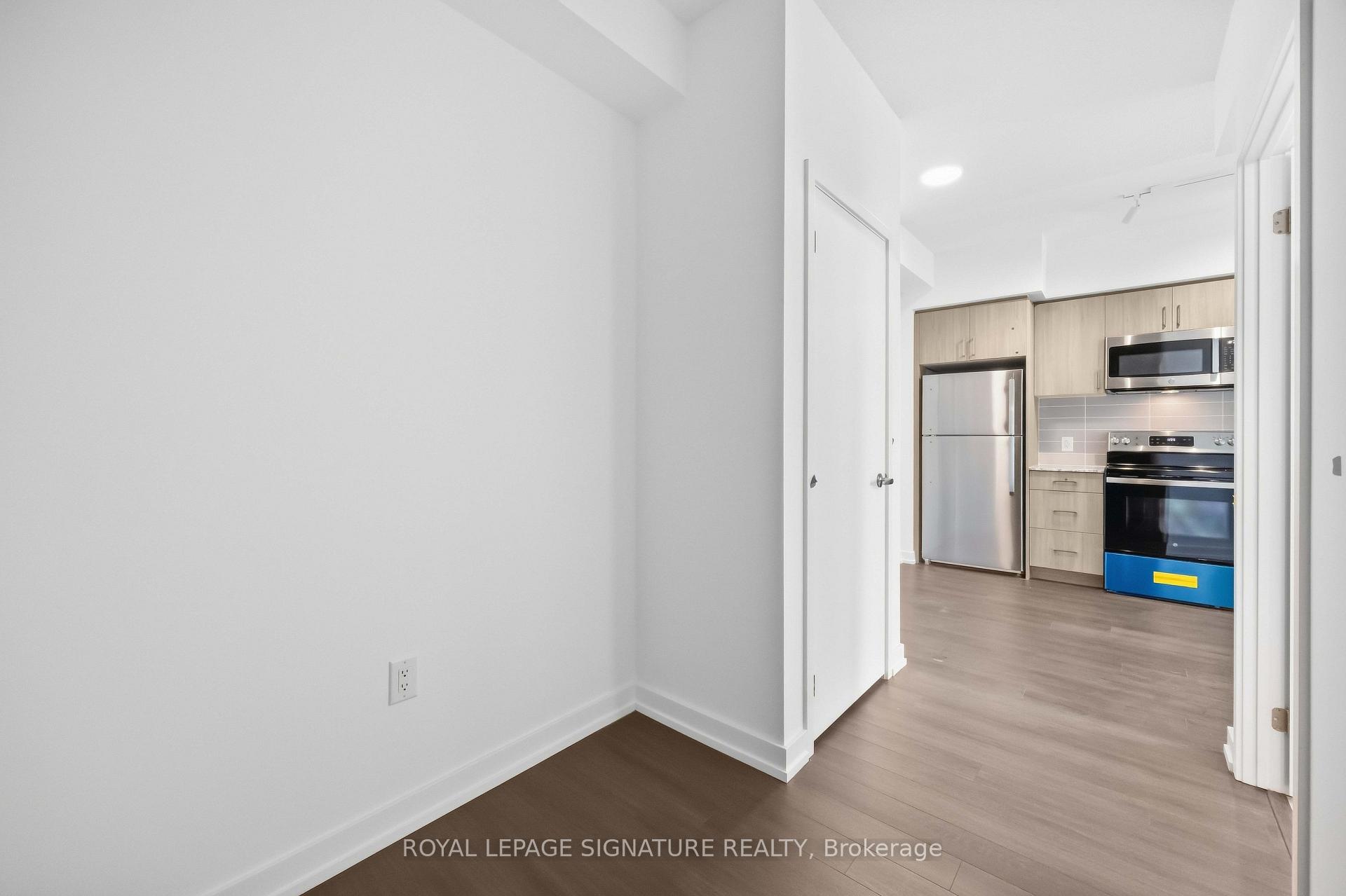 Photo 11 of Unit 2216, 4010 Eglinton Avenue W, Etobicoke, Humber Heights — HOMEH