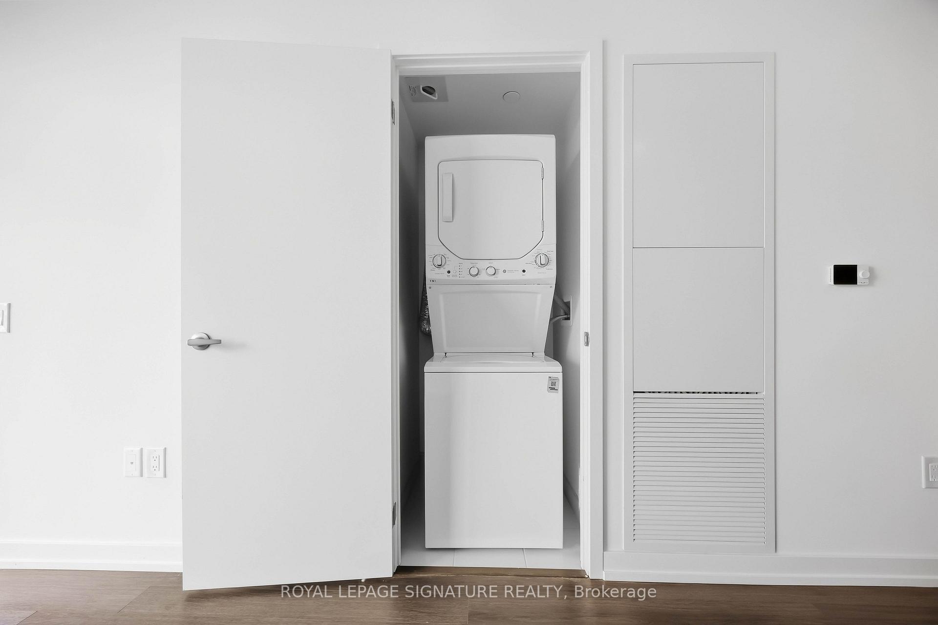 Photo 17 of Unit 2216, 4010 Eglinton Avenue W, Etobicoke, Humber Heights — HOMEH