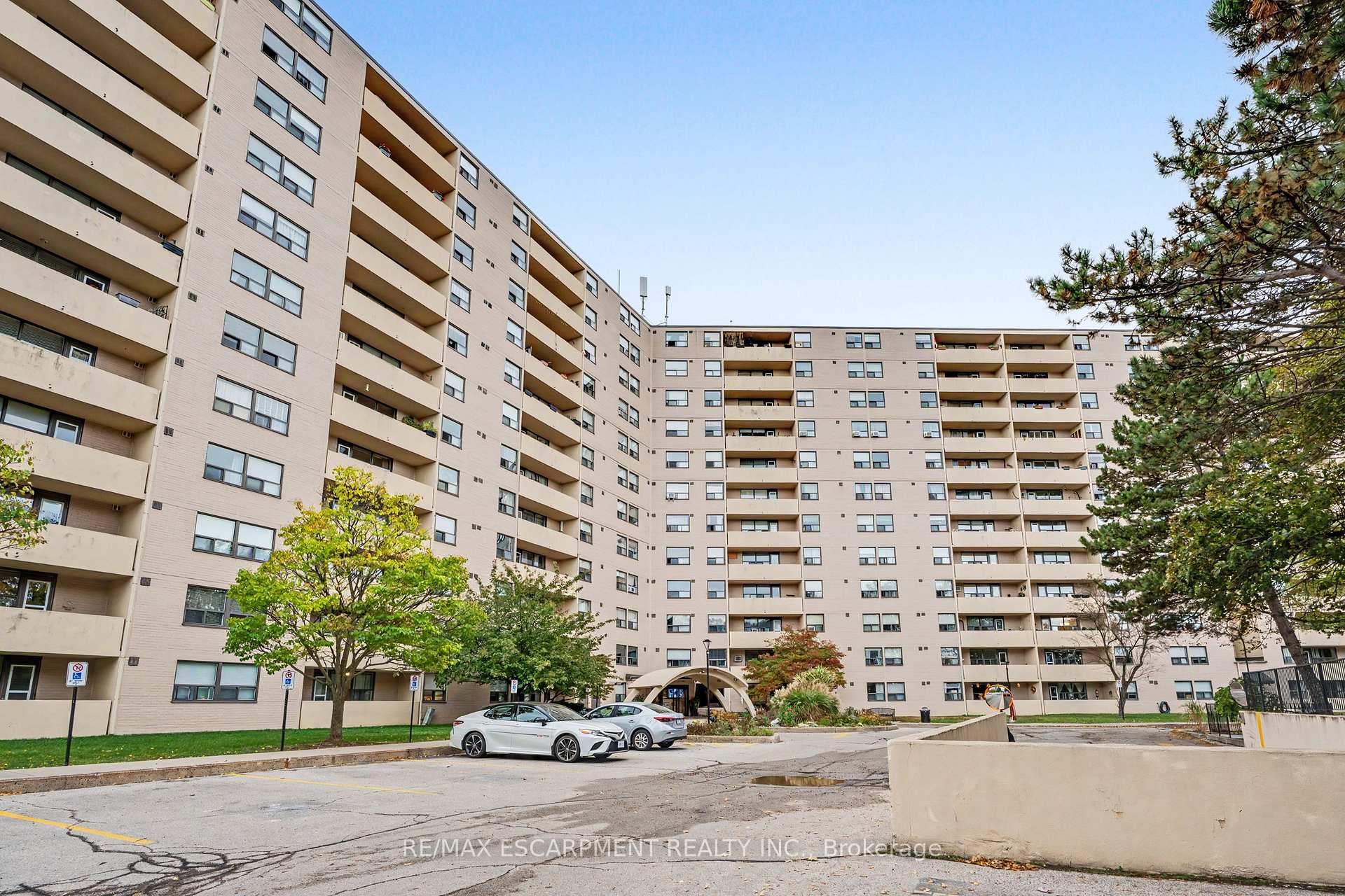 Photo 1 of Unit 614, 700 Dynes Road, Burlington, Roseland — HOMEH
