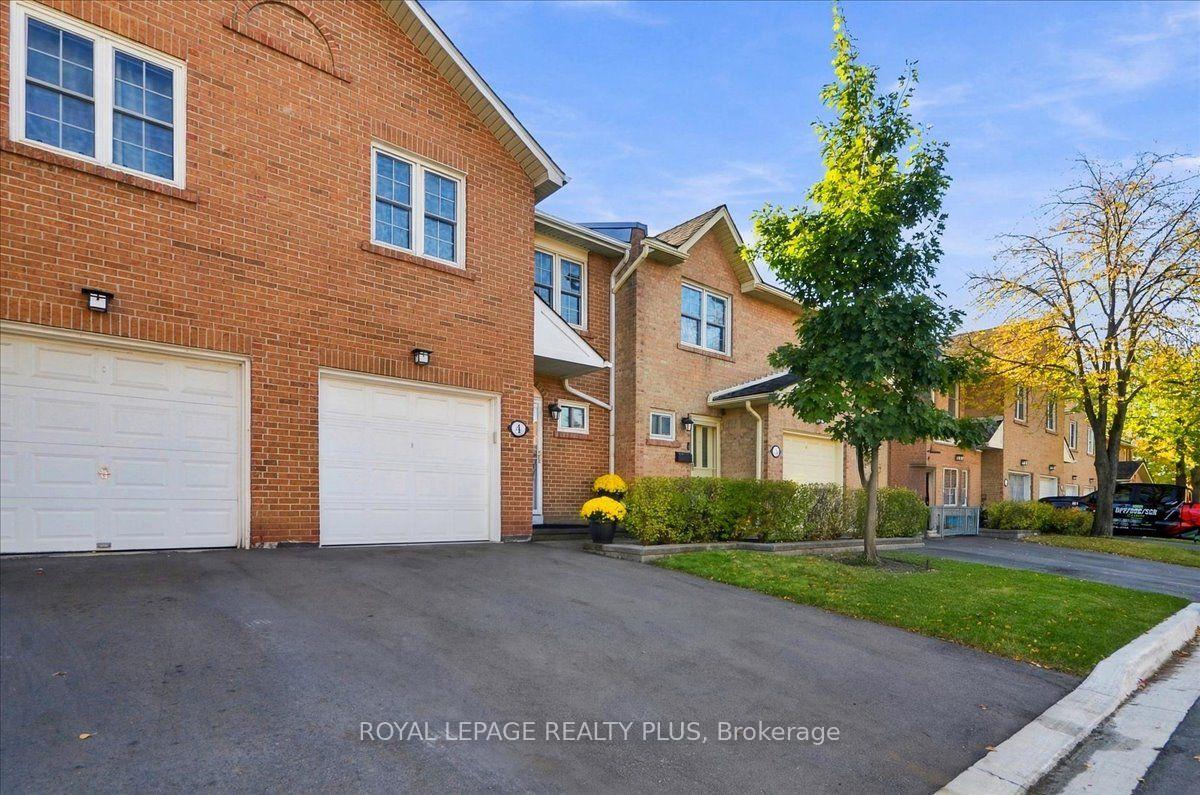 Photo 3 of Unit 4, 1951 Rathburn Road E, Mississauga, Rathwood — HOMEH