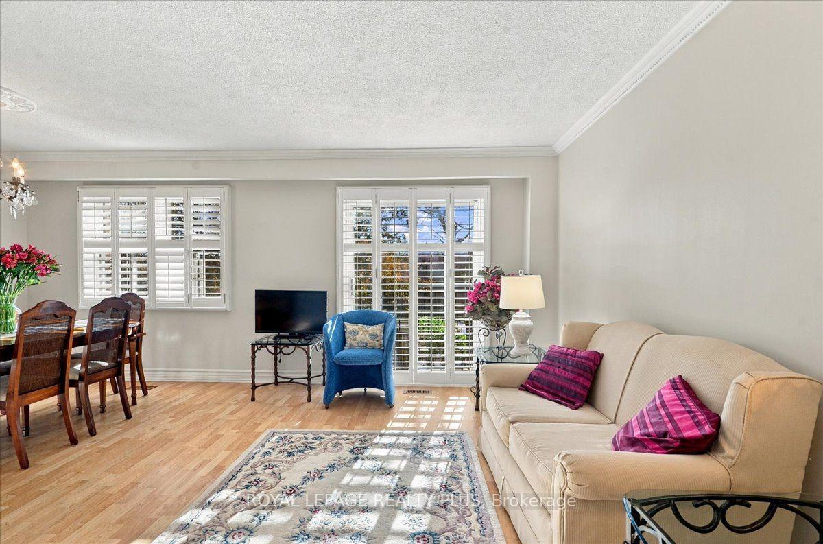 Photo 6 of Unit 4, 1951 Rathburn Road E, Mississauga, Rathwood — HOMEH