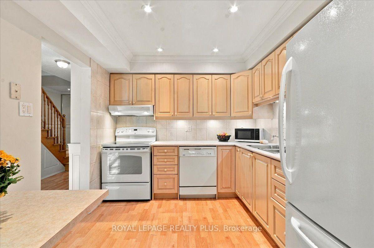 Photo 11 of Unit 4, 1951 Rathburn Road E, Mississauga, Rathwood — HOMEH