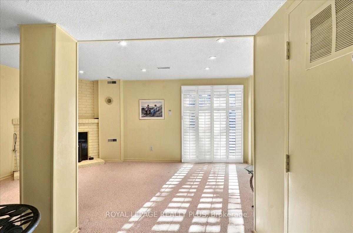Photo 31 of Unit 4, 1951 Rathburn Road E, Mississauga, Rathwood — HOMEH