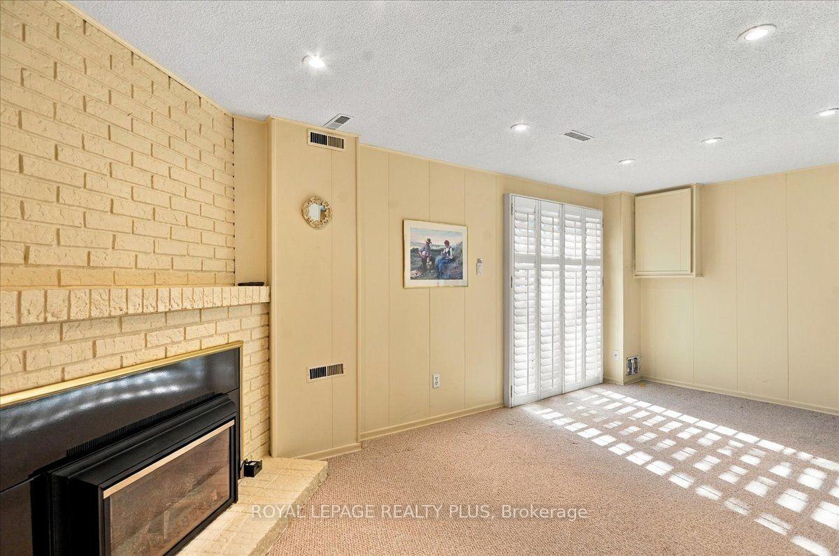 Photo 32 of Unit 4, 1951 Rathburn Road E, Mississauga, Rathwood — HOMEH