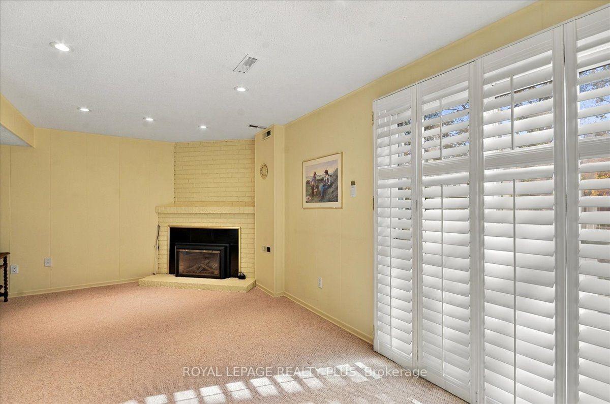 Photo 33 of Unit 4, 1951 Rathburn Road E, Mississauga, Rathwood — HOMEH