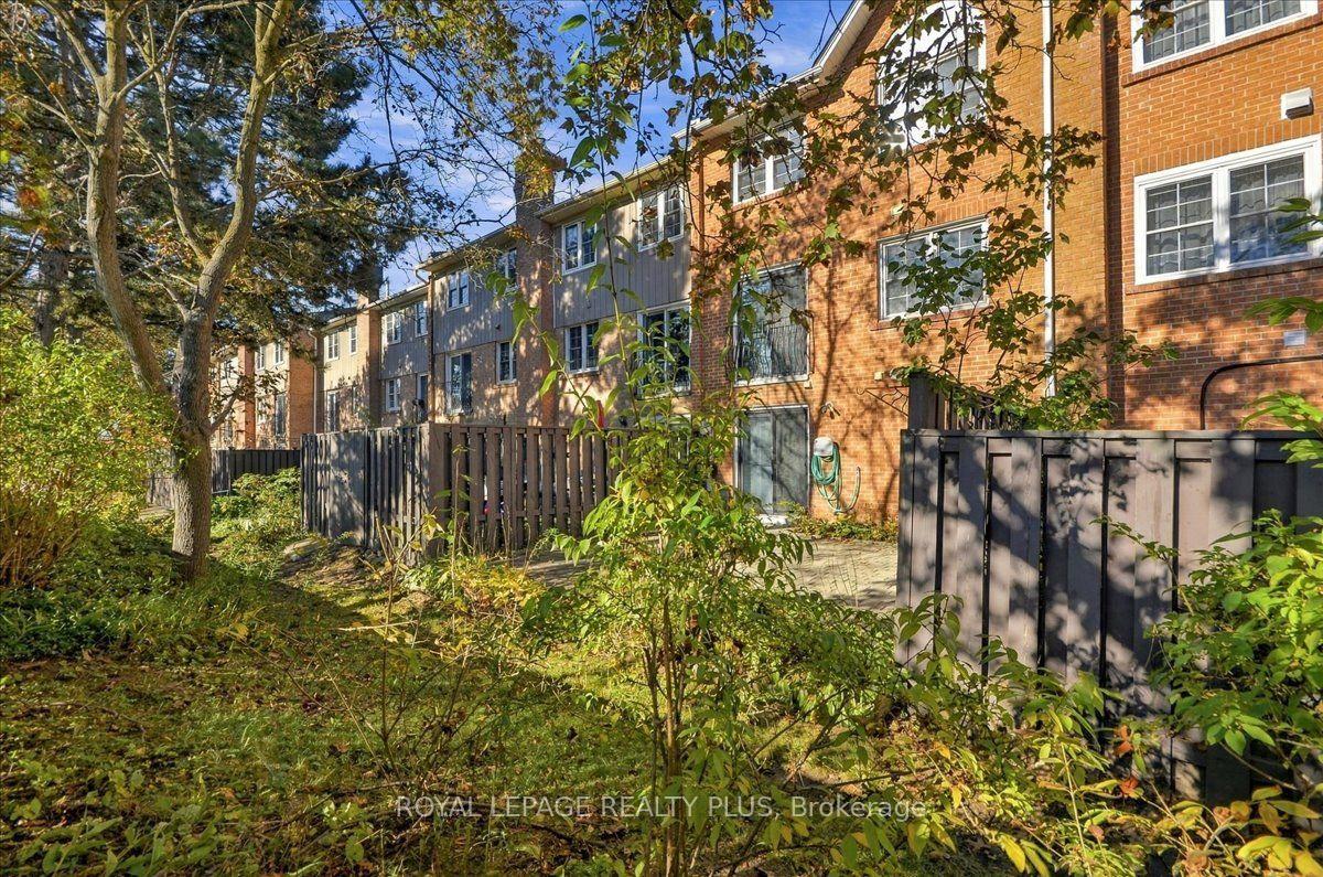 Photo 37 of Unit 4, 1951 Rathburn Road E, Mississauga, Rathwood — HOMEH