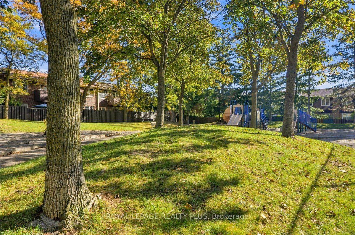 Photo 42 of Unit 4, 1951 Rathburn Road E, Mississauga, Rathwood — HOMEH