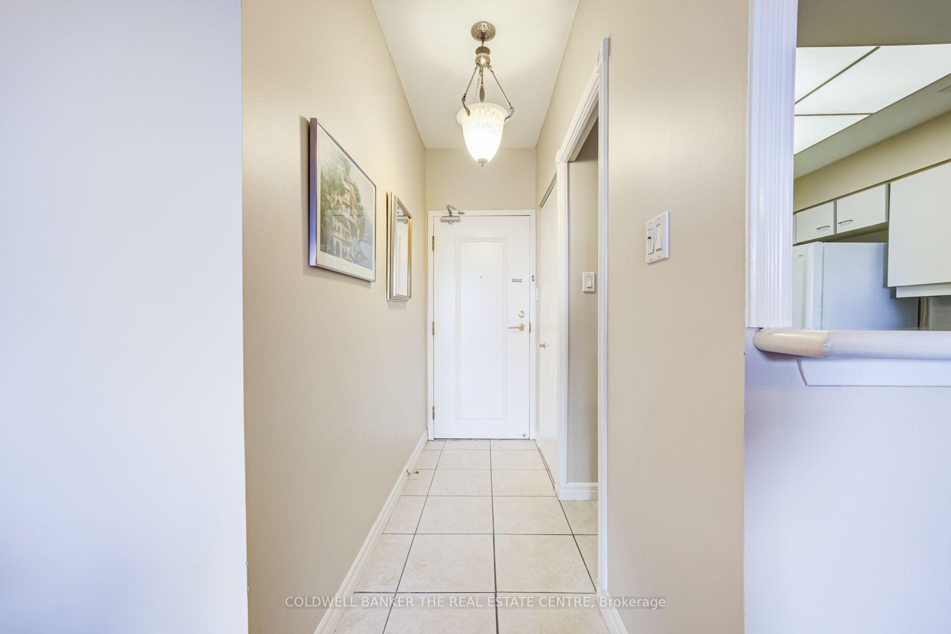 Photo 4 of Unit Ph22, 32 Clarissa Drive, Richmond Hill, Harding — HOMEH