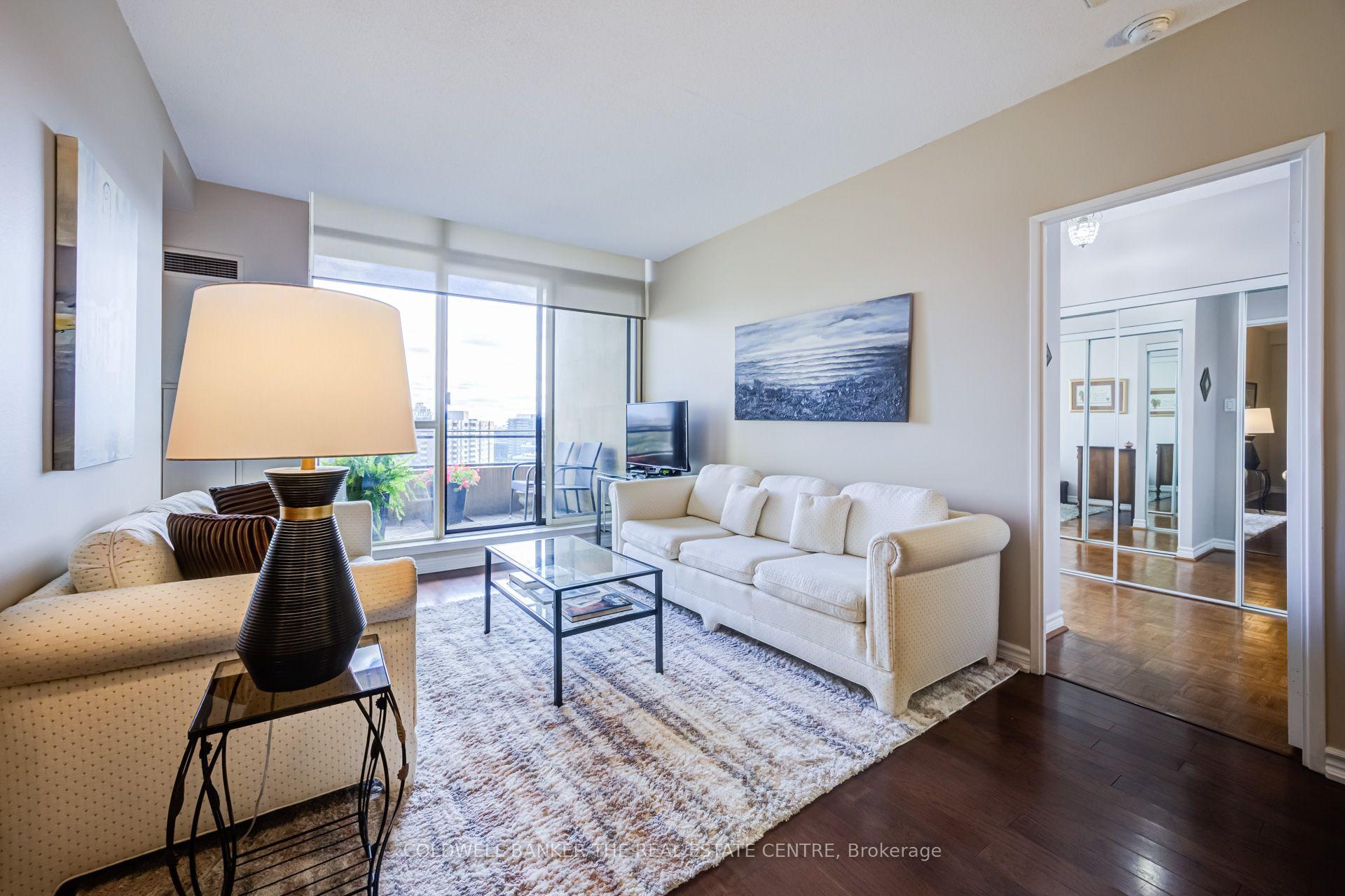 Photo 7 of Unit Ph22, 32 Clarissa Drive, Richmond Hill, Harding — HOMEH