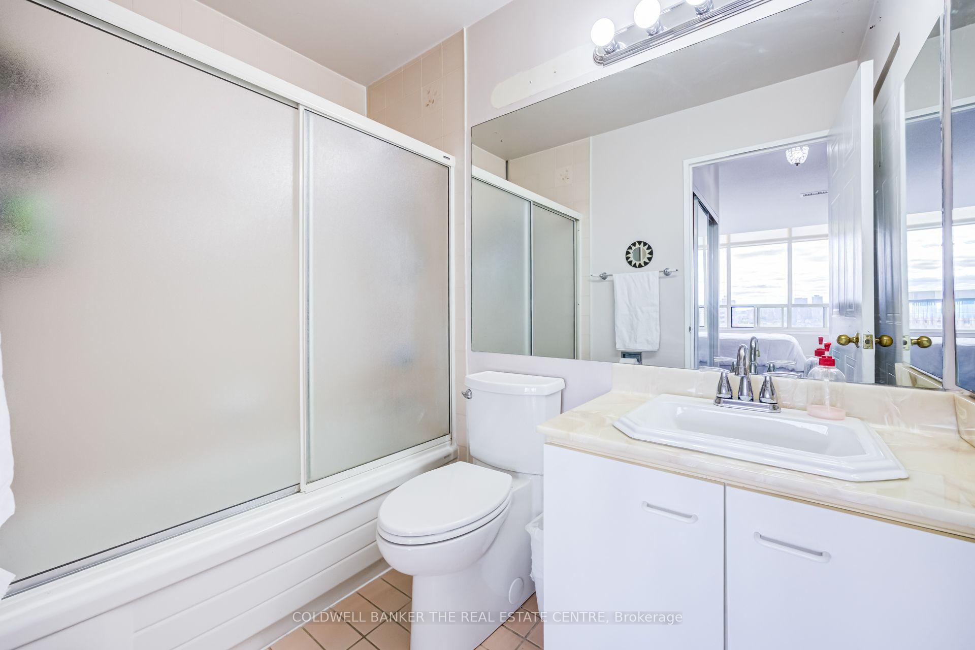 Photo 17 of Unit Ph22, 32 Clarissa Drive, Richmond Hill, Harding — HOMEH