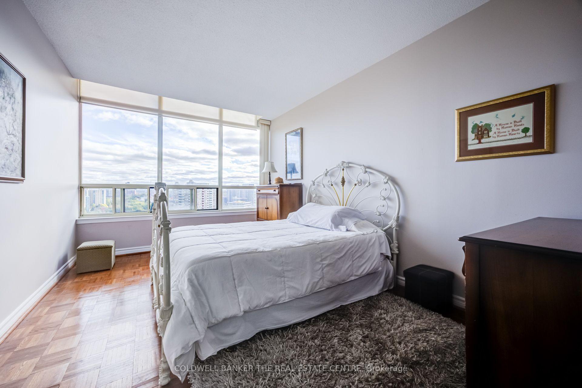 Photo 18 of Unit Ph22, 32 Clarissa Drive, Richmond Hill, Harding — HOMEH