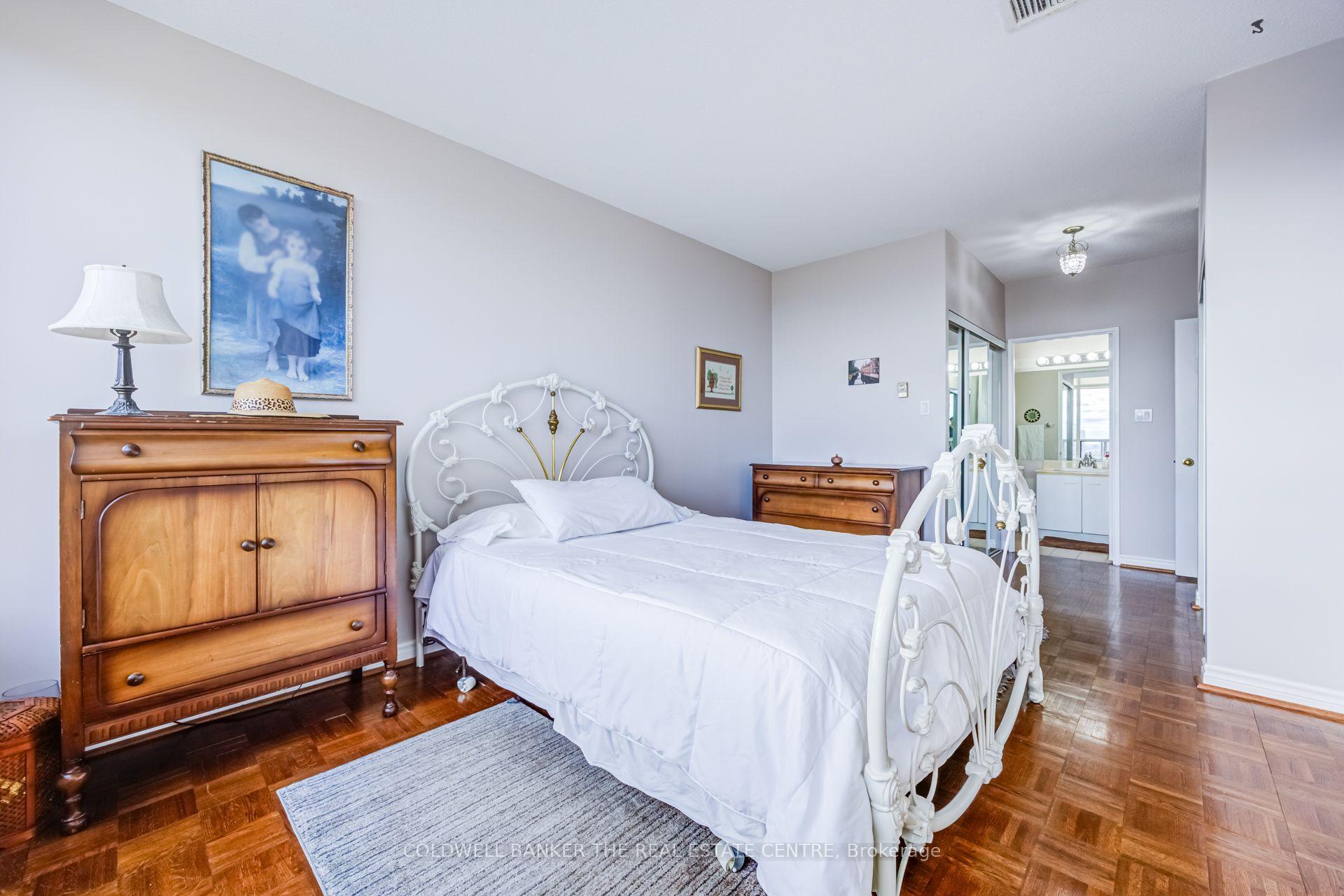 Photo 19 of Unit Ph22, 32 Clarissa Drive, Richmond Hill, Harding — HOMEH