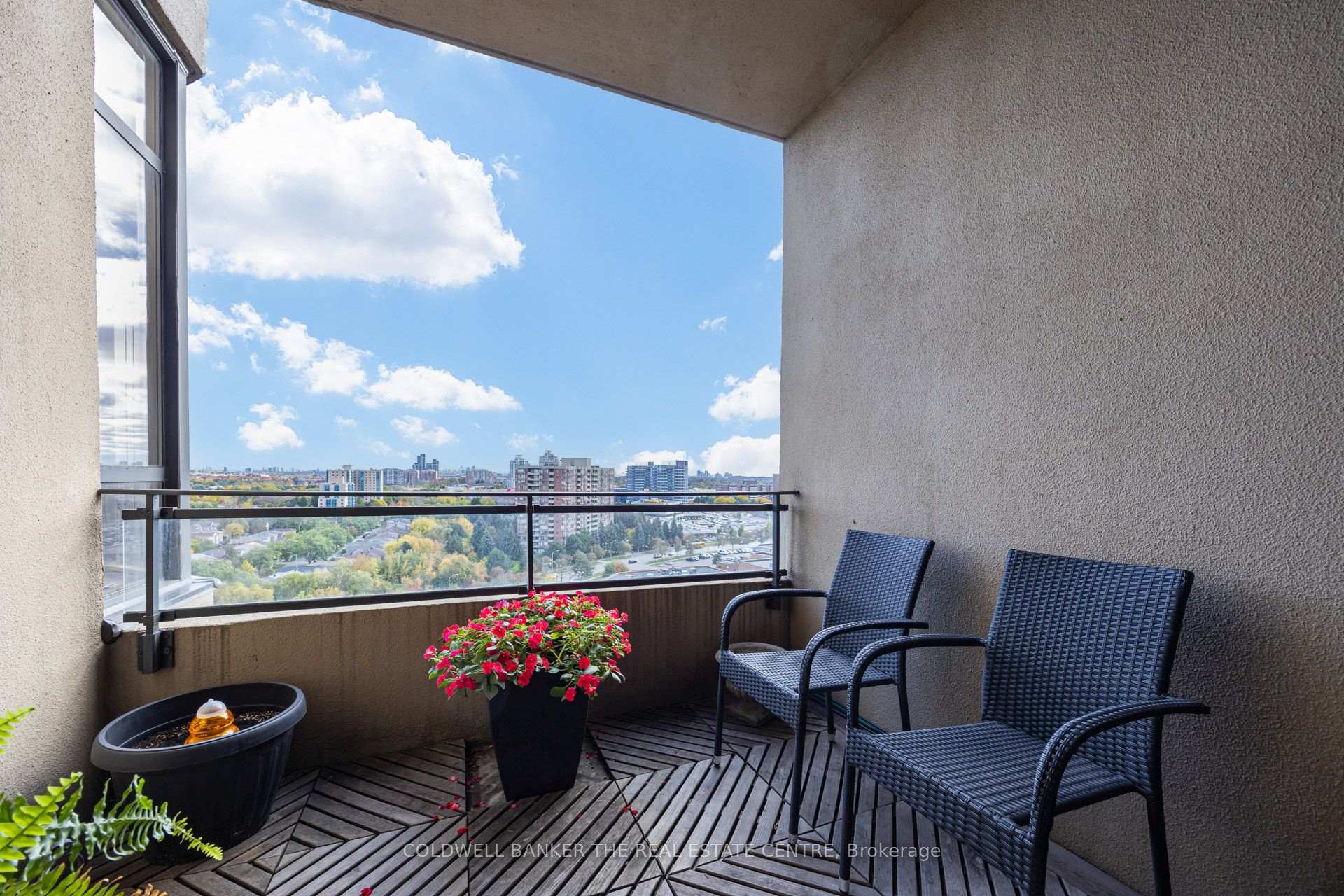 Photo 25 of Unit Ph22, 32 Clarissa Drive, Richmond Hill, Harding — HOMEH