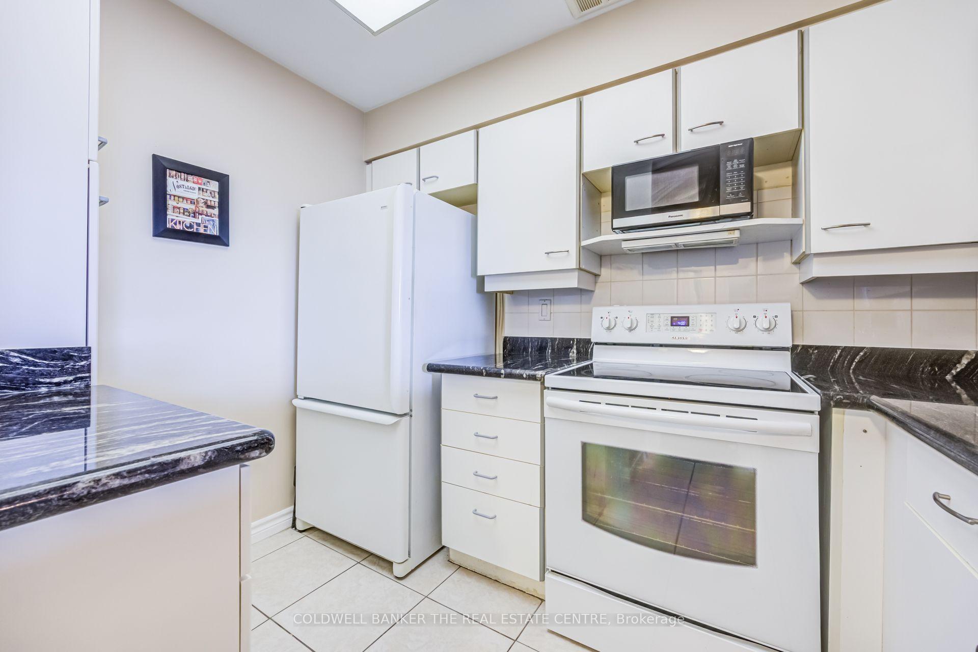 Photo 24 of Unit Ph22, 32 Clarissa Drive, Richmond Hill, Harding — HOMEH