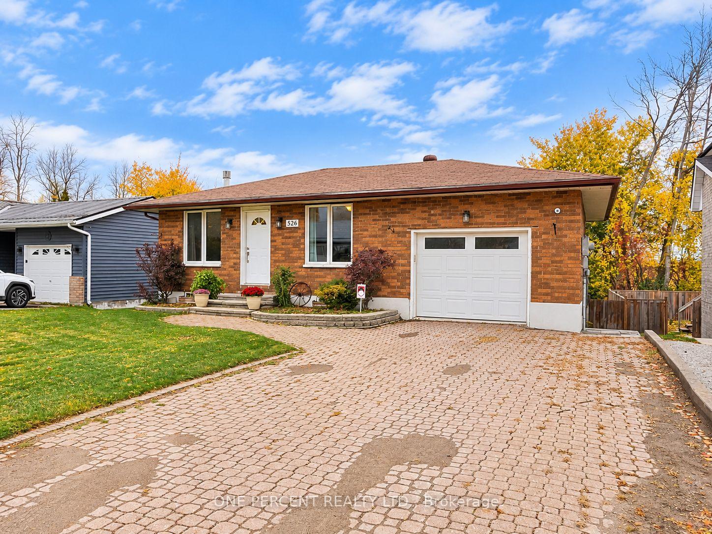Photo 3 of 526 Highland Crescent, Brock, Beaverton — HOMEH